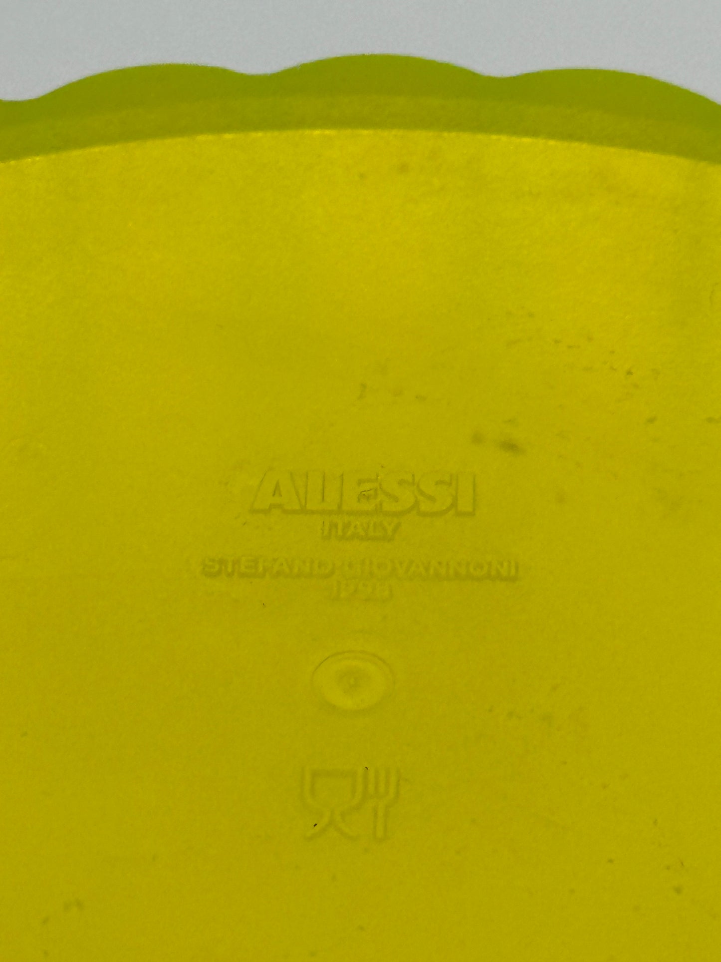 Boite à spaghetti "Rigatone" jaune, Stefano Giovannoni, Alessi , 80s