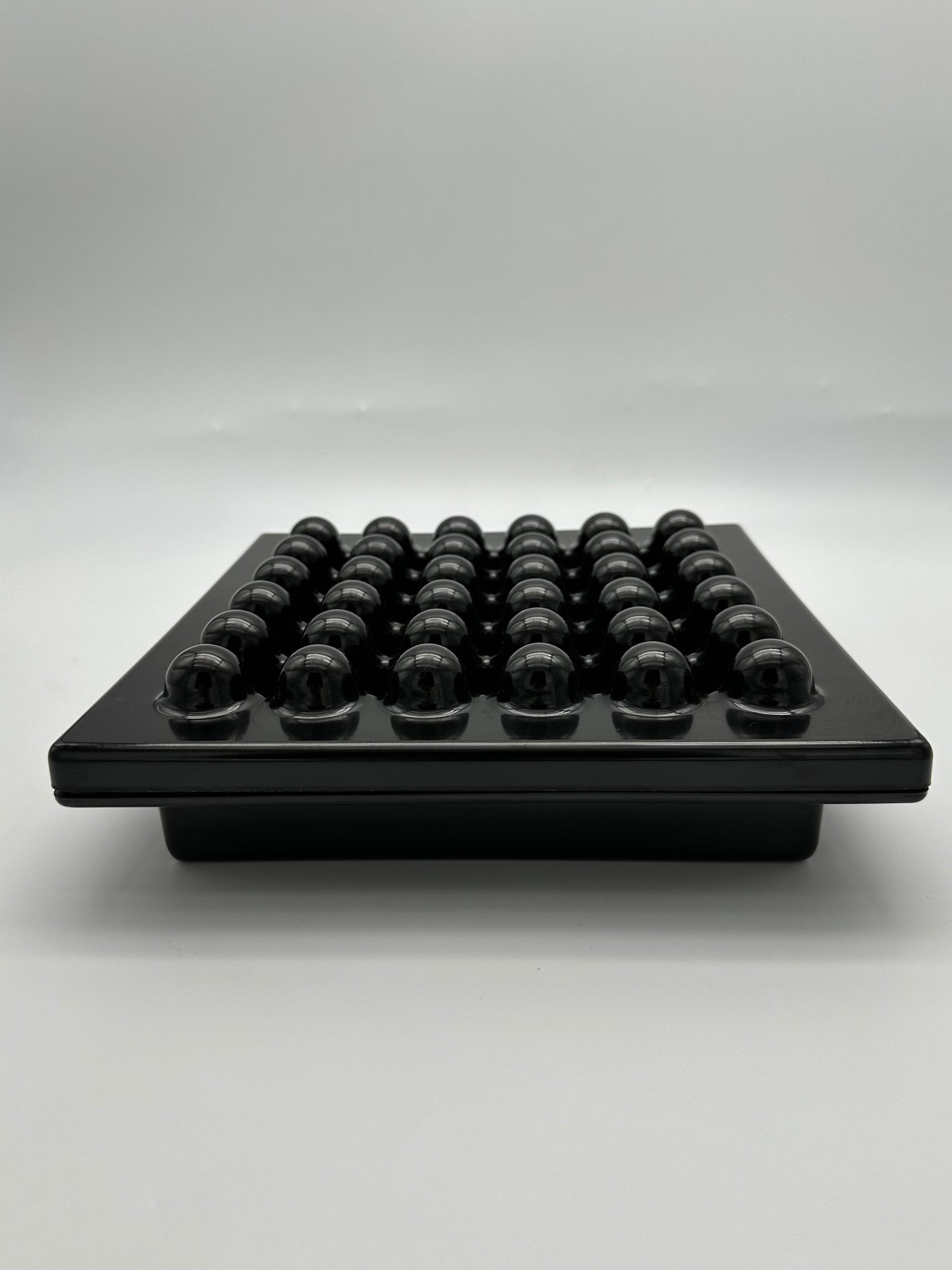 Cendrier postmoderne noir Synthesis, Ettore Sottsass, Olivetti, 70s