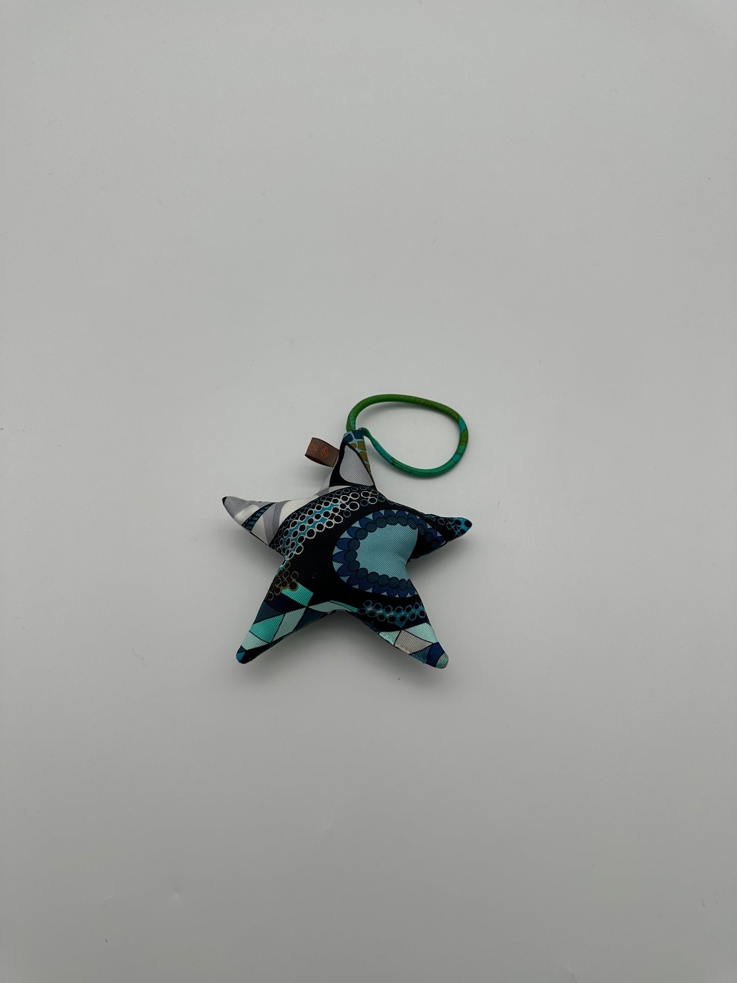 Charms en soie, maison Hermès, 2020