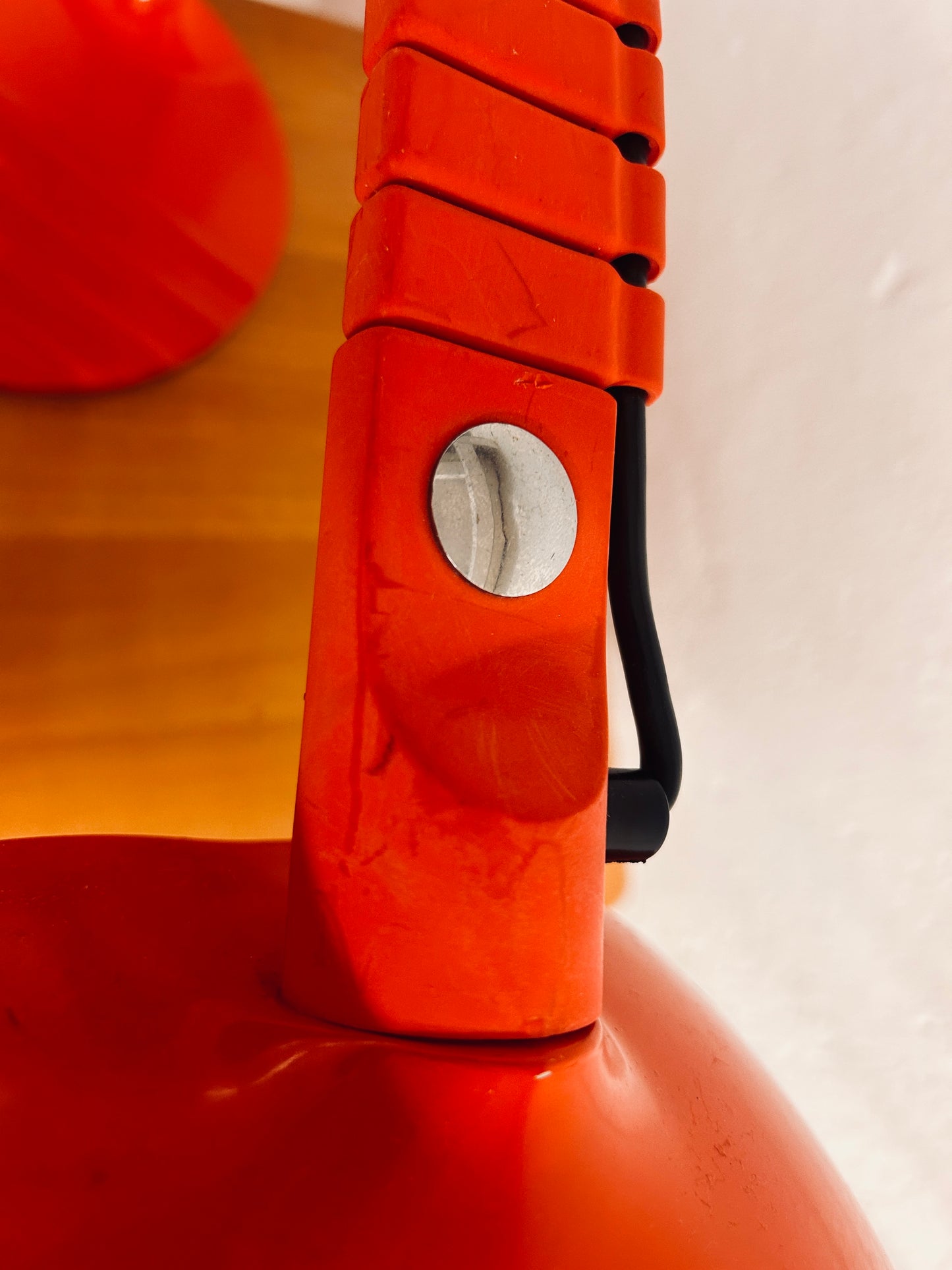 Lampe à poser rouge, Flex Calotta, Elio Martinelli, Martinelli Luce, 70s