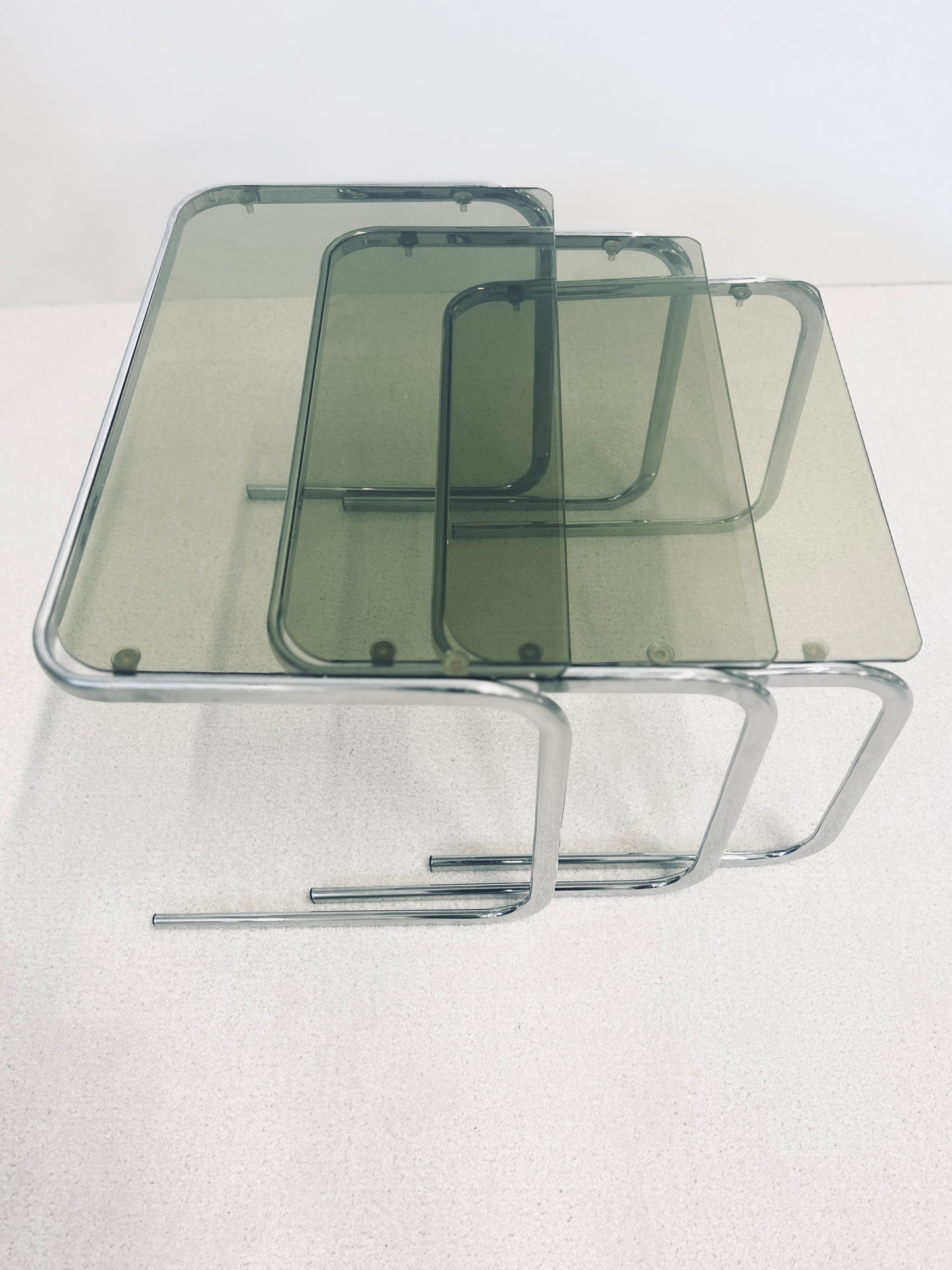 Tables Gigognes Milo Baughman en Chrome et Verre Fumé, 70s