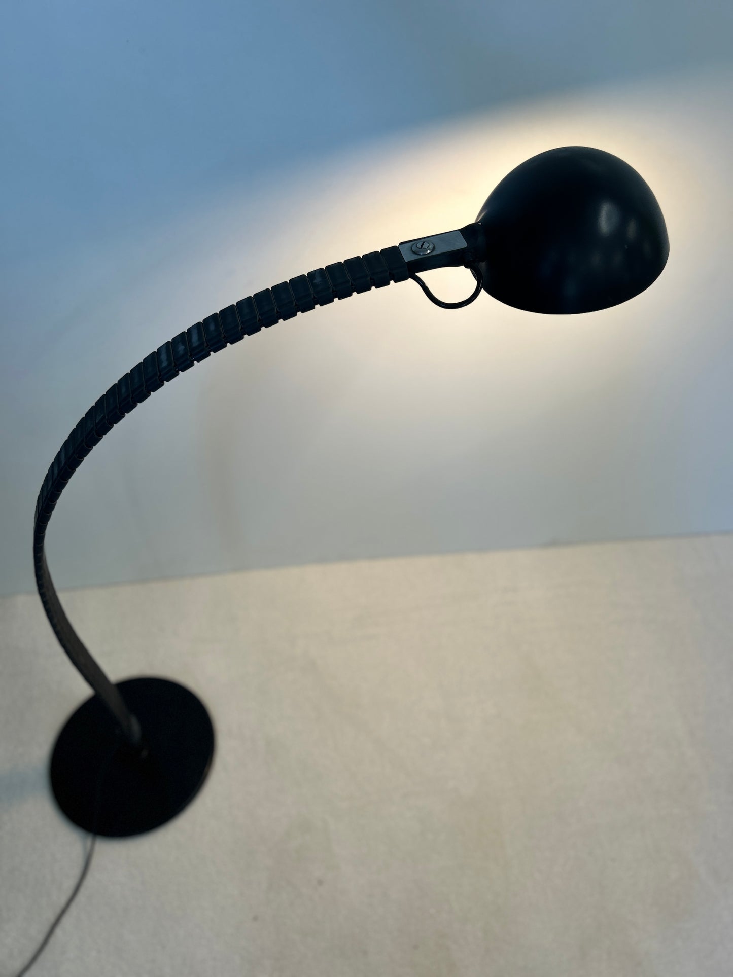 Lampadaire sur pied, Flex Calotta, Elio Martinelli, Martinelli Luce, 80s