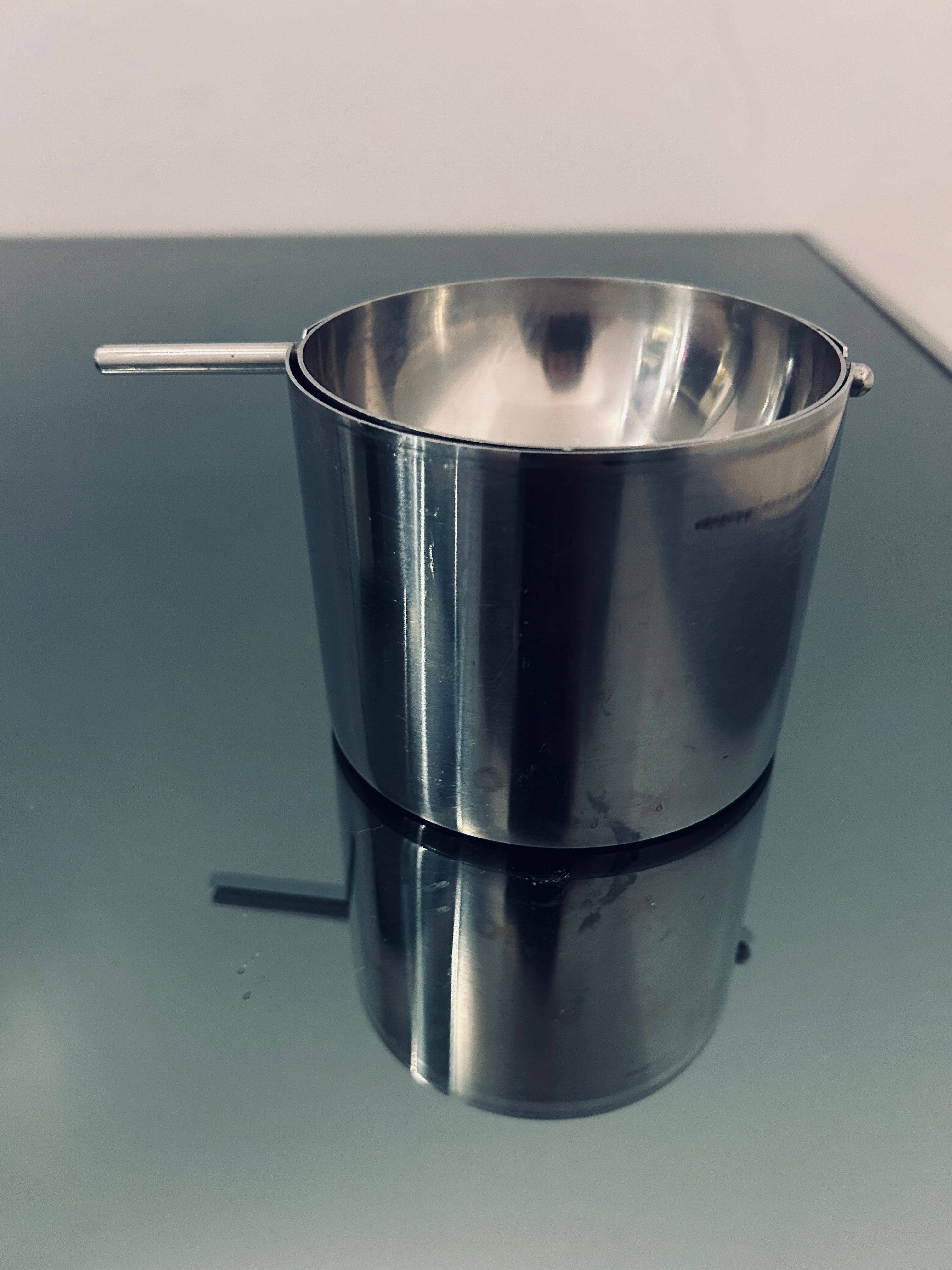 Stelton - Arne Jacobsen Çelik Buz Kovası - Gümüş Stelton - Arne Jacobsen Çelik Buz Kovası - Gümüş
