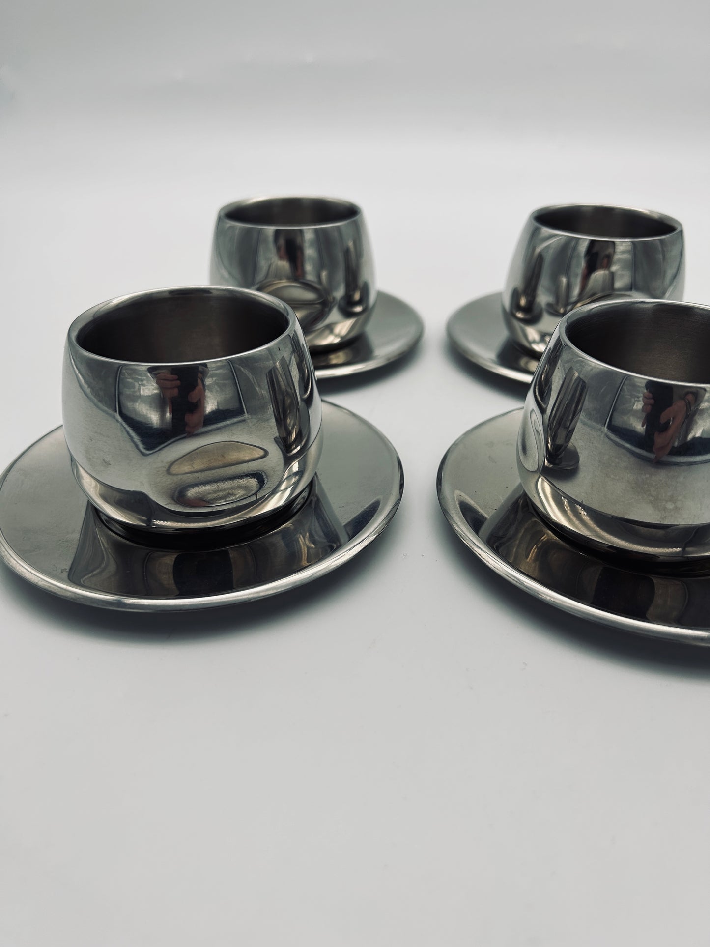 Tasses en acier, ART design, AMC, Italie, 70s