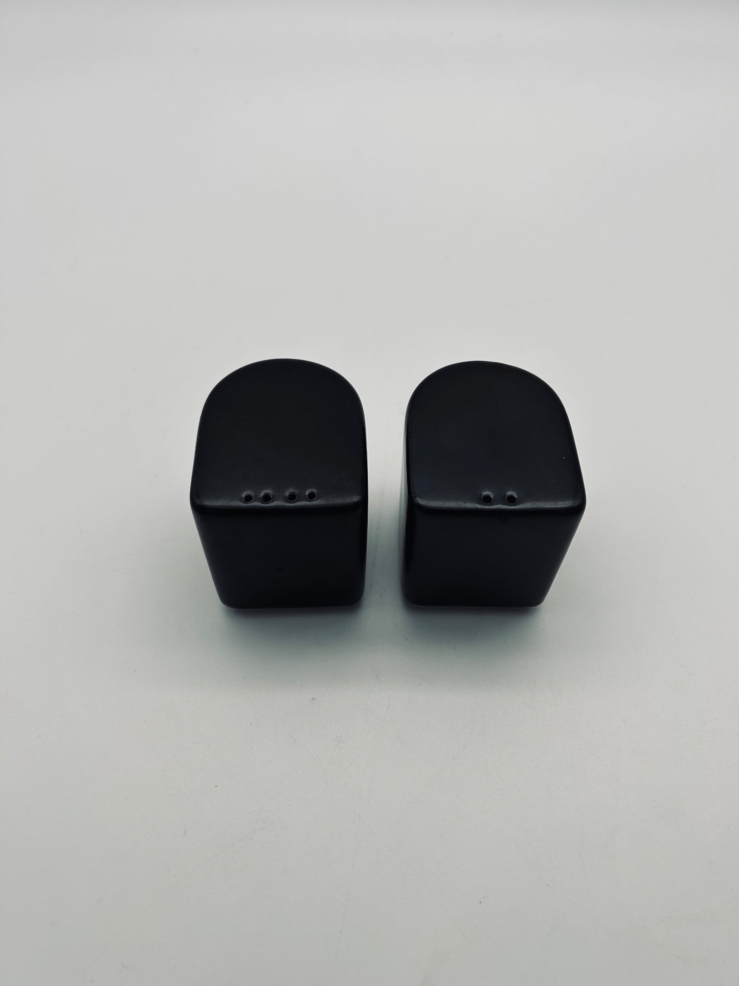 Salière et poivrière noires, Square, Makio Hasuike, Ravelli, 70s