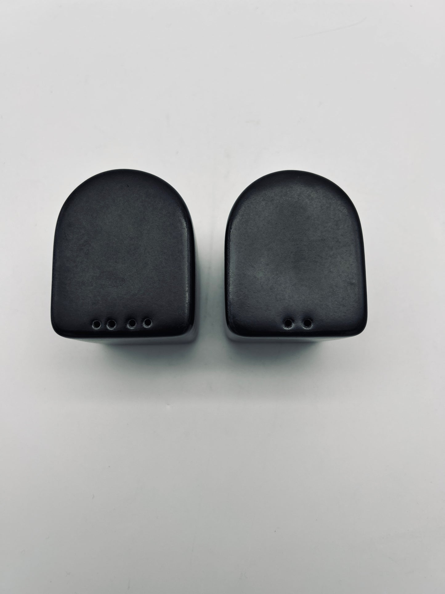 Salière et poivrière noires, Square, Makio Hasuike, Ravelli, 70s