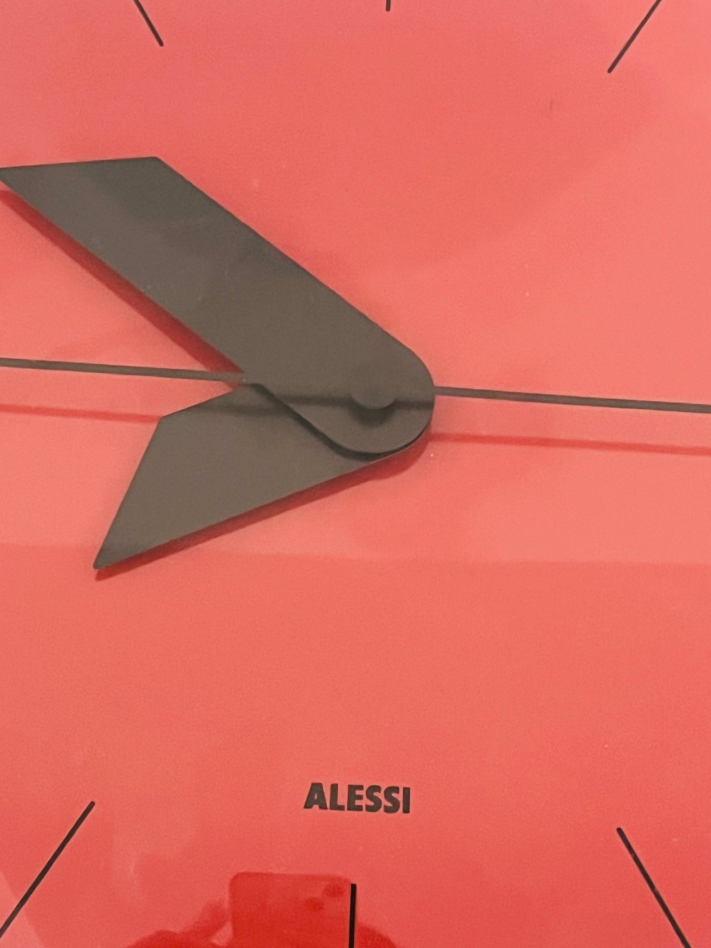 Horloge Alessi 'Sole' rouge Alessandro Mendini, Italie, 2005