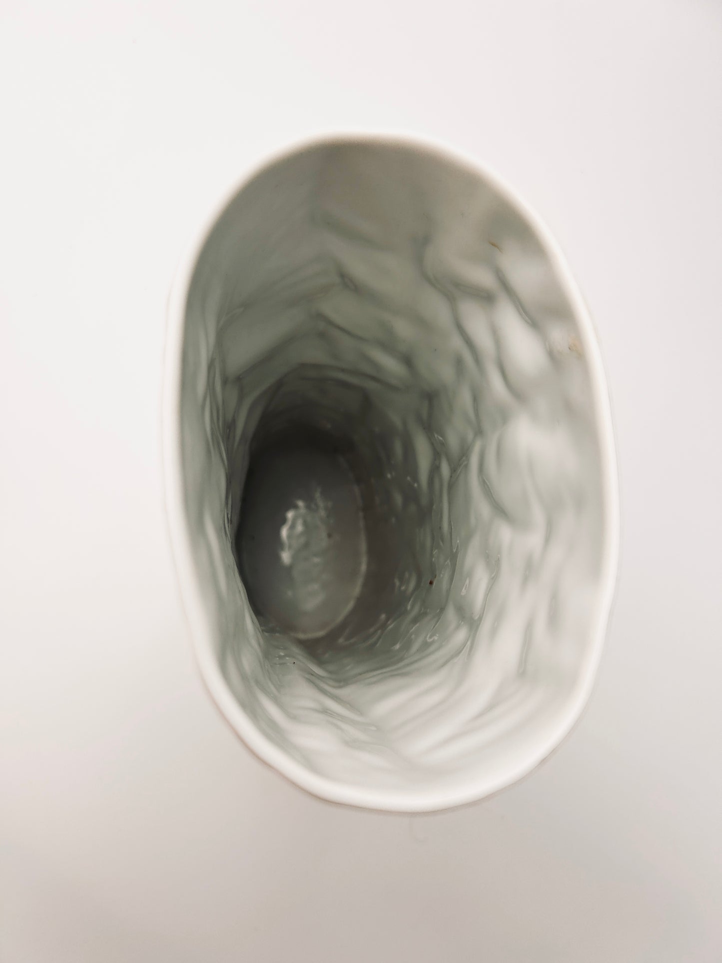 Vase blanc reliefé Martin Frayer, Rosenthal, 70s
