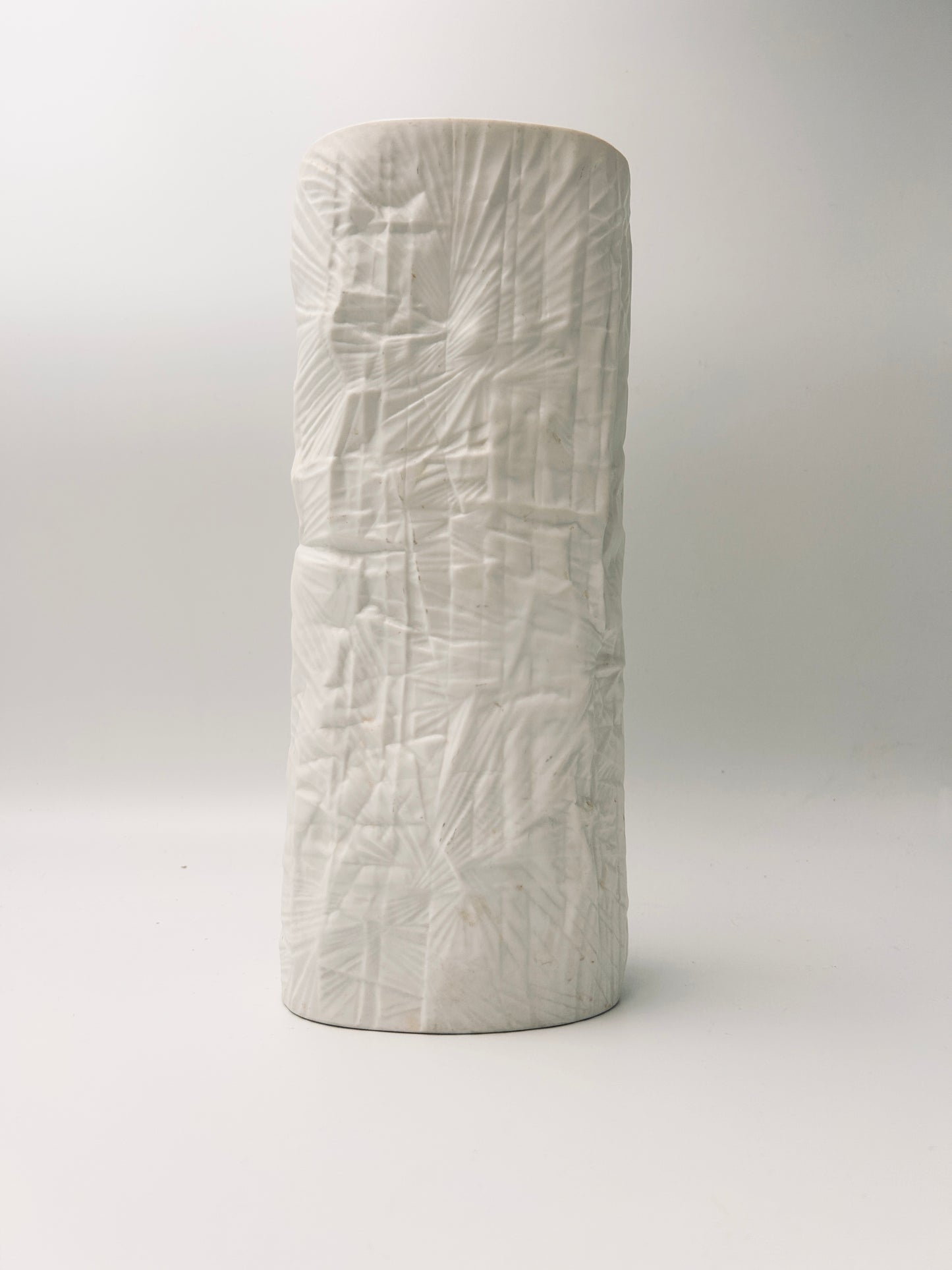 Vase blanc reliefé Martin Frayer, Rosenthal, 70s