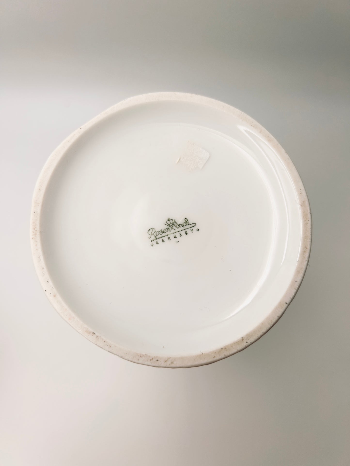 Vase blanc biscuit, cylindrique motif vagues, Martin Frayer, Rosenthal, 70s