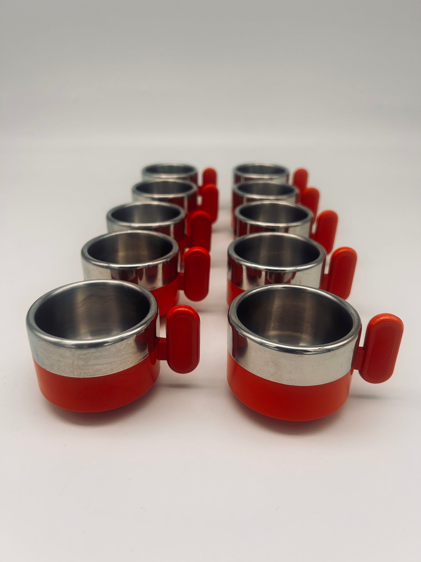 Tasses à café rouges,space age, Morinox, Italie, 70s
