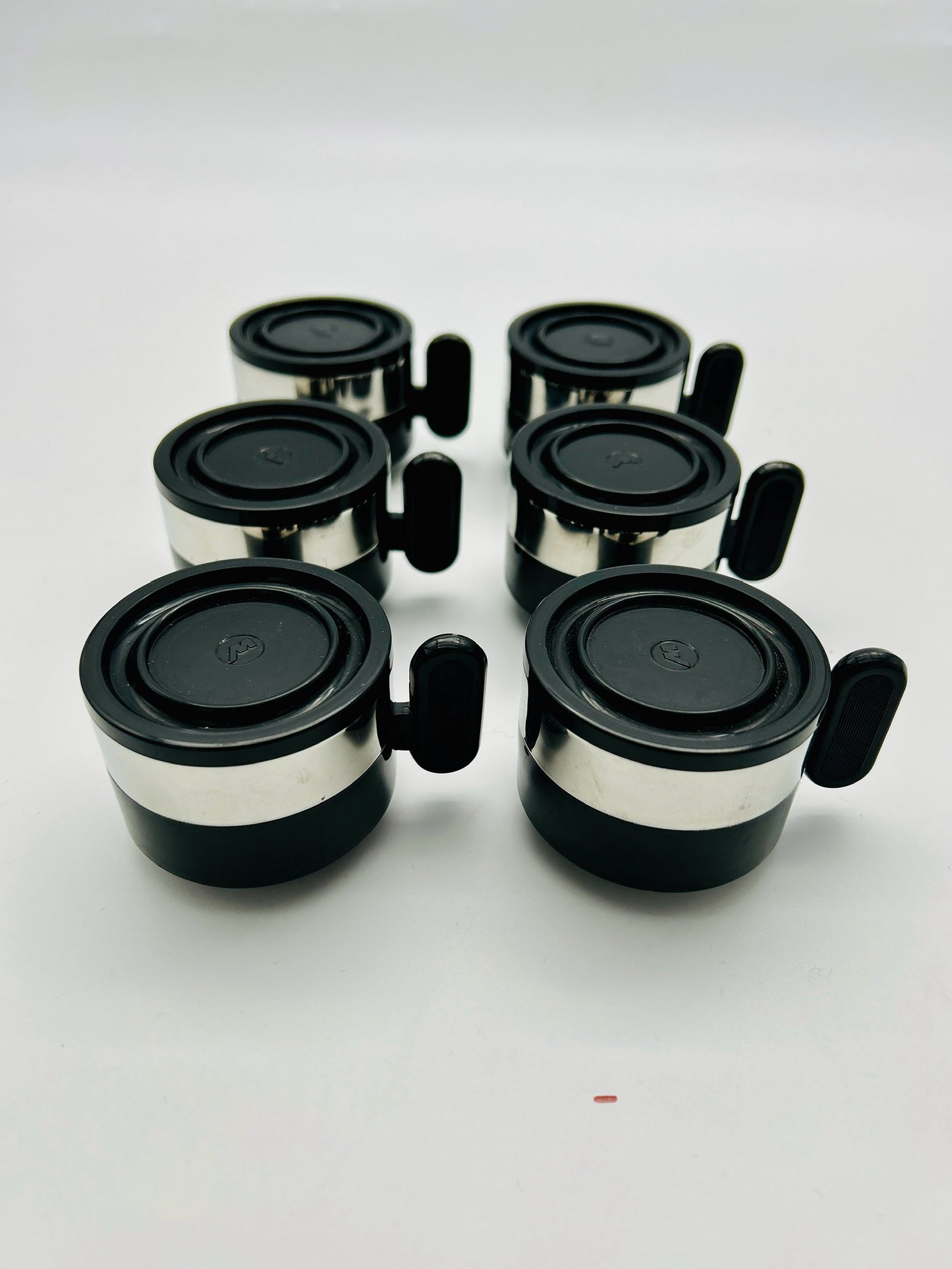 Tasses à café noires,space age, Morinox, Italie, 70s