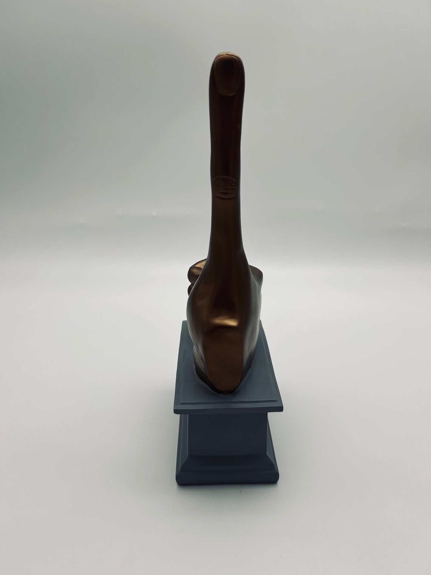 Sculpture" Really Good Vibes "de David Shringley, 2016