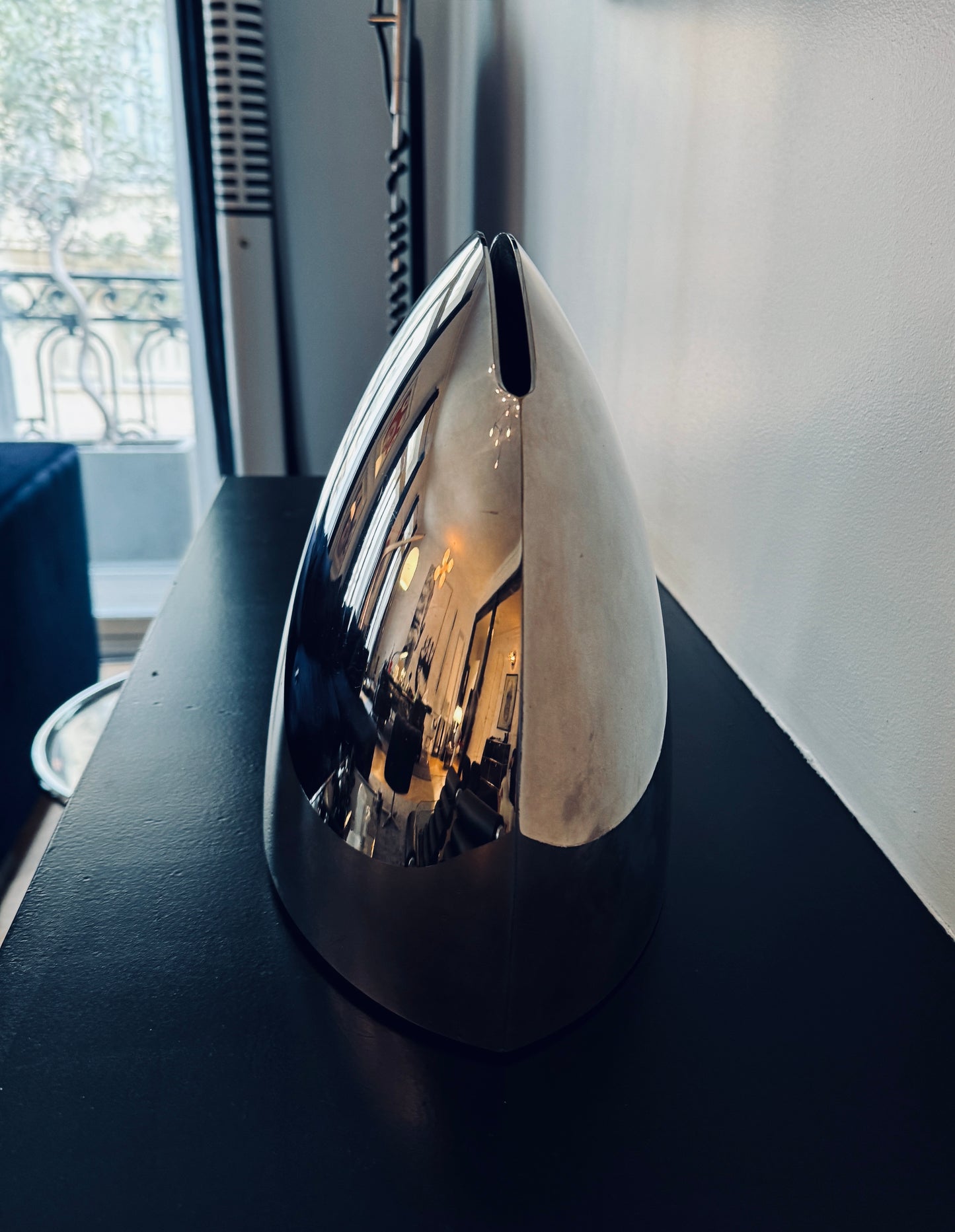 Vase minimaliste, métal argenté, Mitrio, Lino Sabattini, 70s