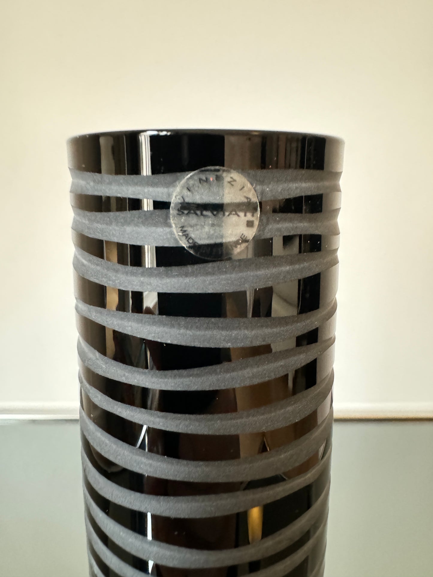 Paire de flutes à champagne en verre de Murano modèle Graffiati, SALVIATI