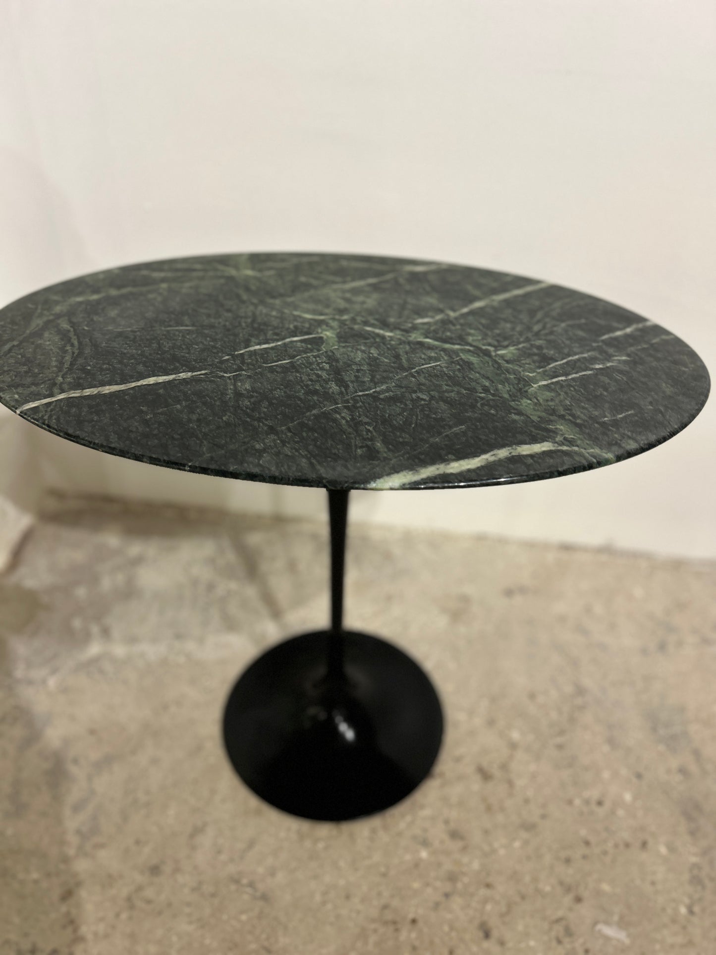 Guéridon tulipe, Eero Saarinen pour Knoll, 70s