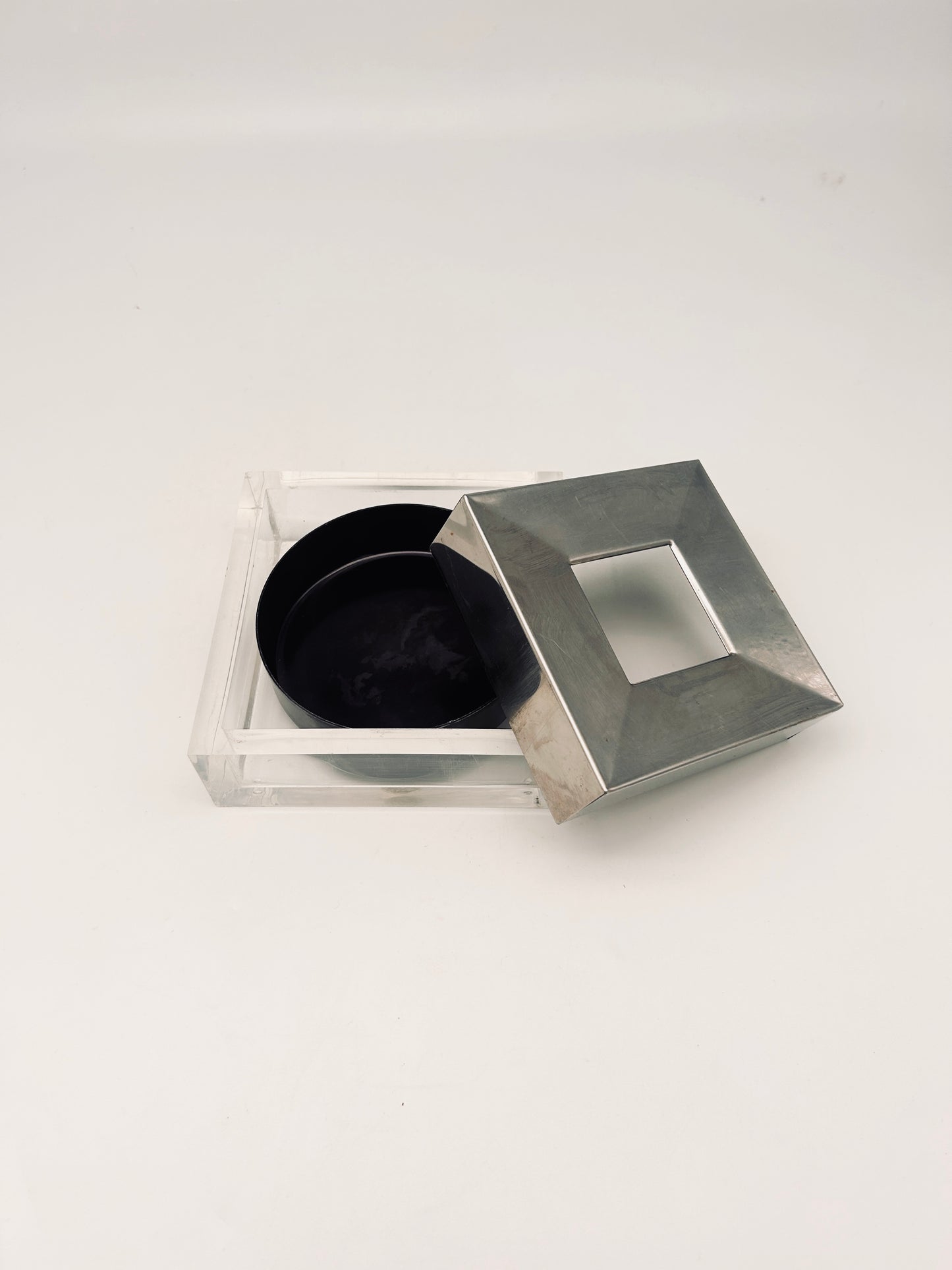 Cendrier en inox et plexiglass, Fabio Manlio Ciocca, GUZZINI, 70s