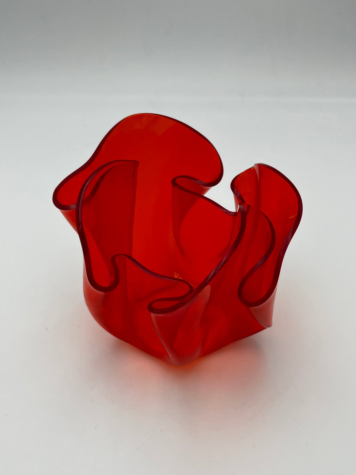 Vase mouchoir plexiglass Guzzini, Luigi Massoni, Italie, 70s