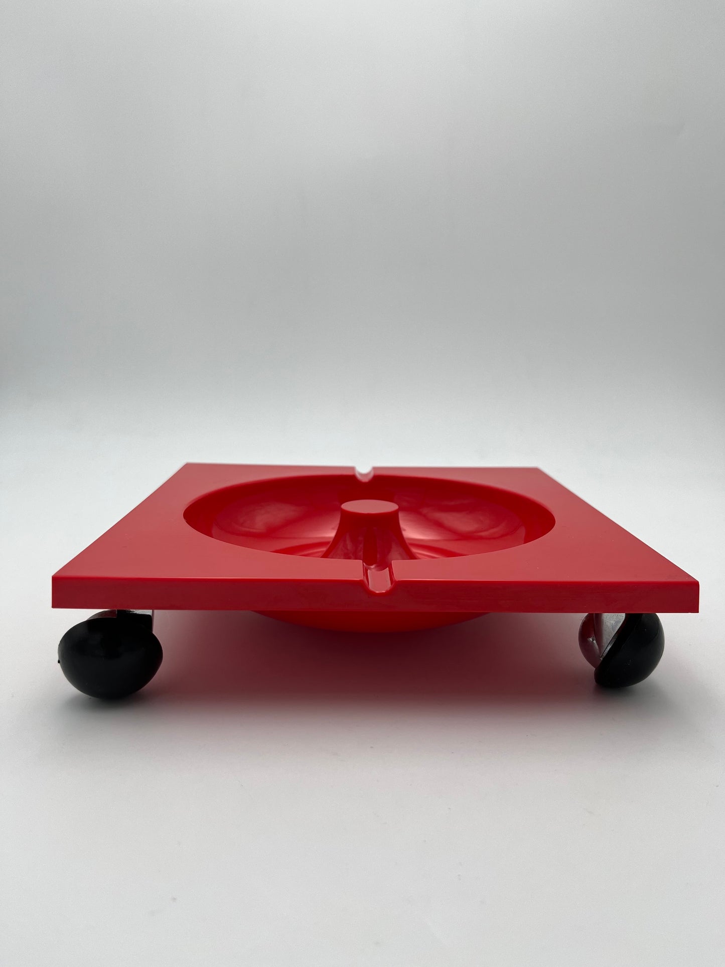 Cendrier à roulettes,Enzo Mori, Italie, 70s