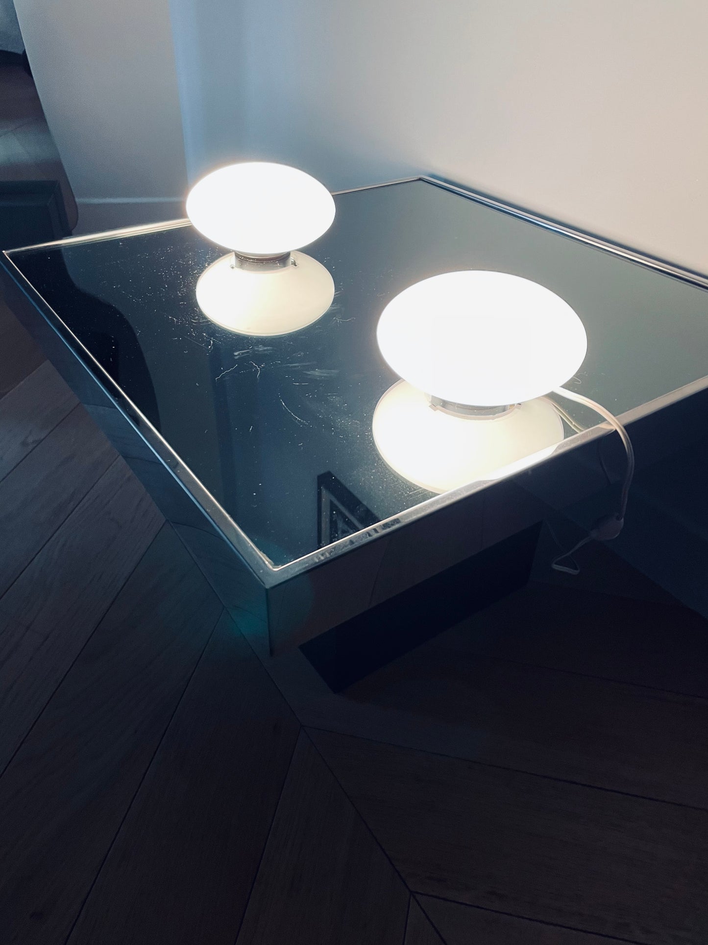 Paire de lampes à poser Galet, Joseph André Motte, Disderot, 60s