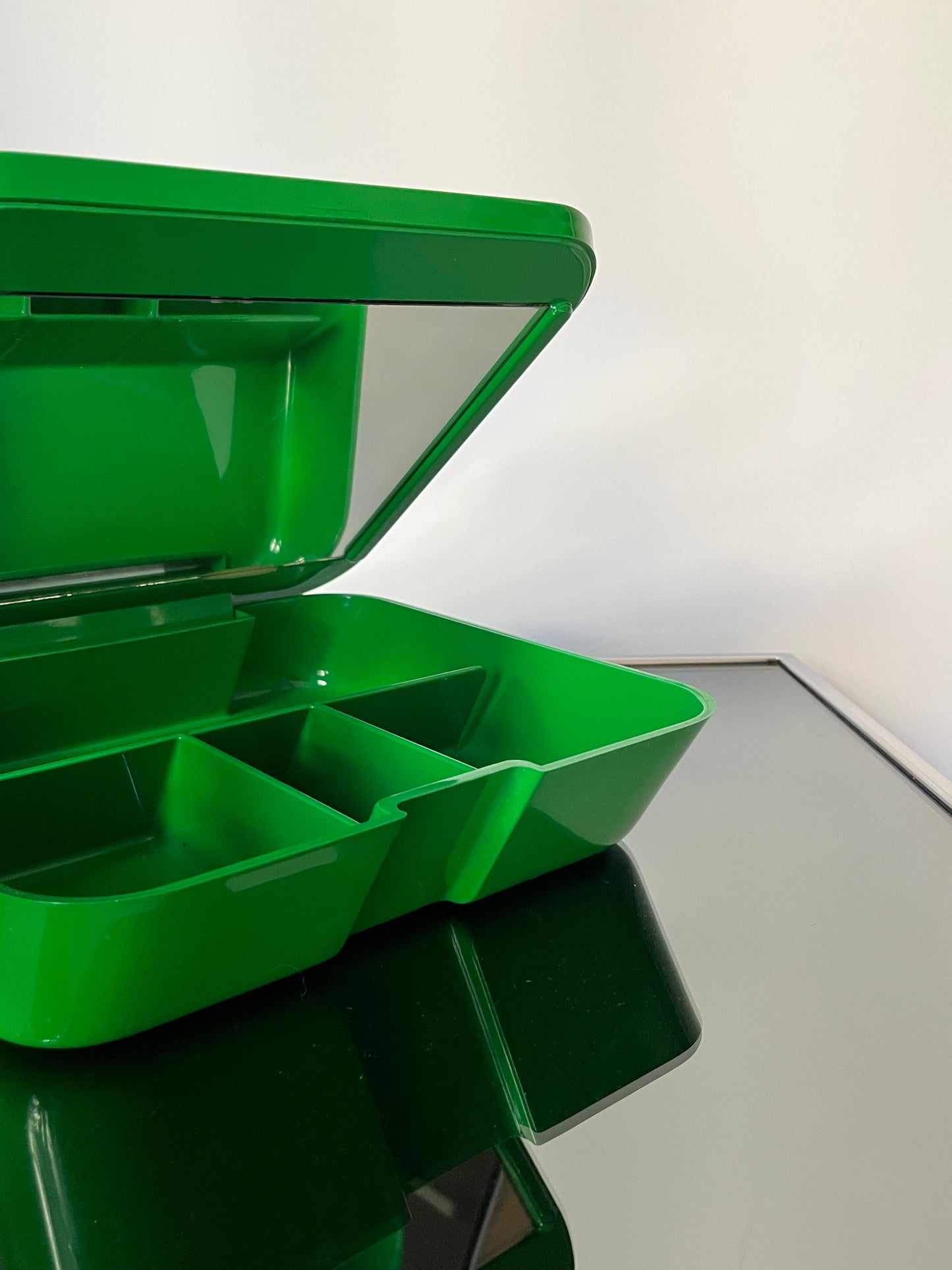 Coffret beauté vert avec miroir par Makio HASUIKE, Gedy, Italie, 70s