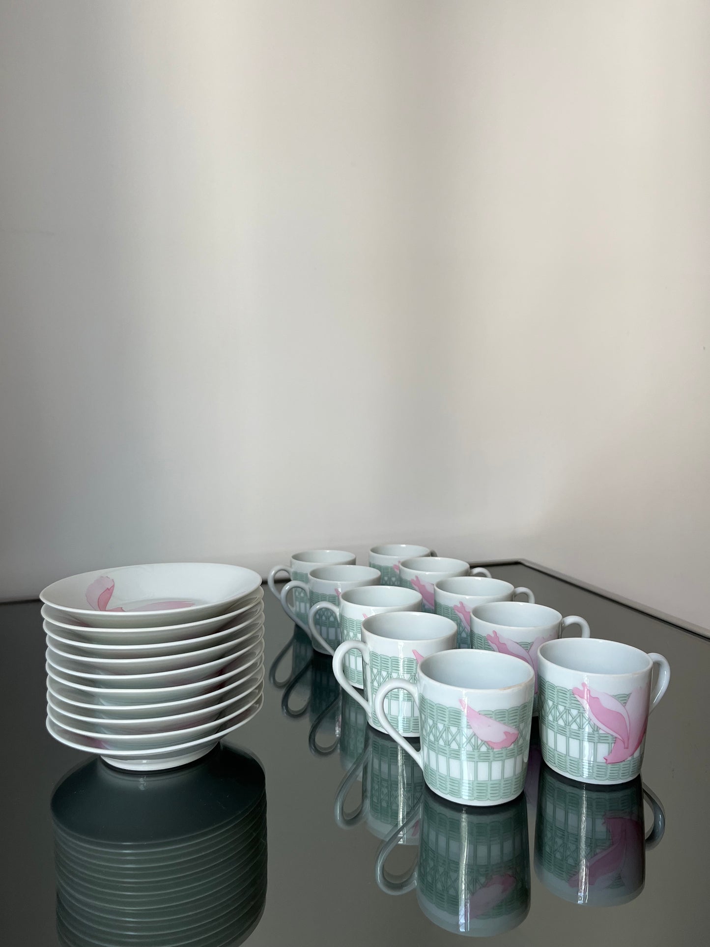 Set tasses à café en porcelaine Hermès "Les Pivoines", France, 80s
