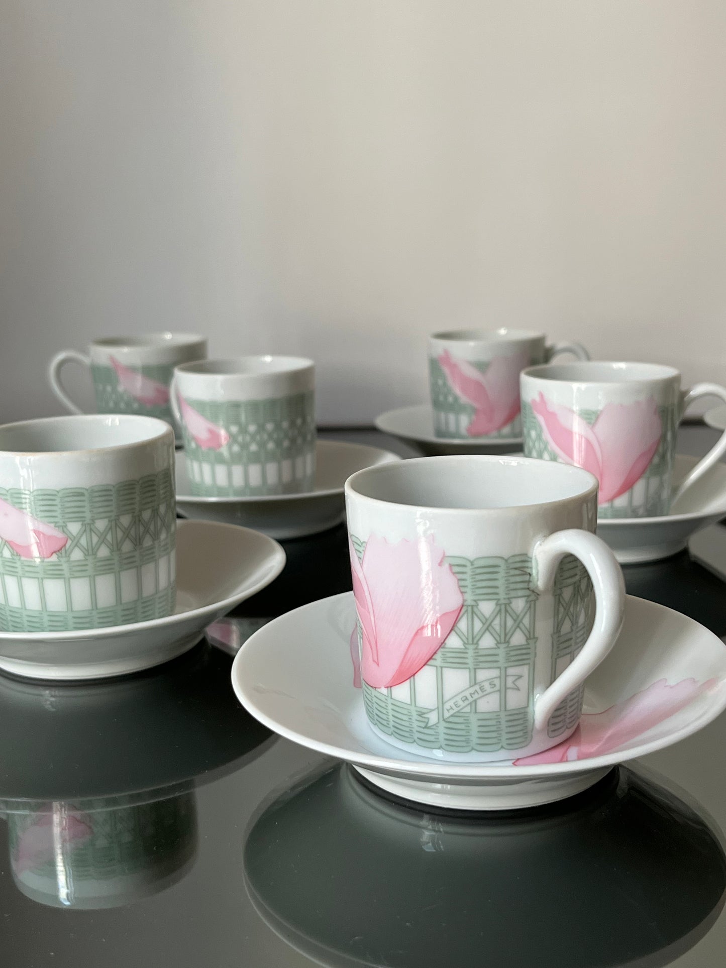 Set tasses à café en porcelaine Hermès "Les Pivoines", France, 80s