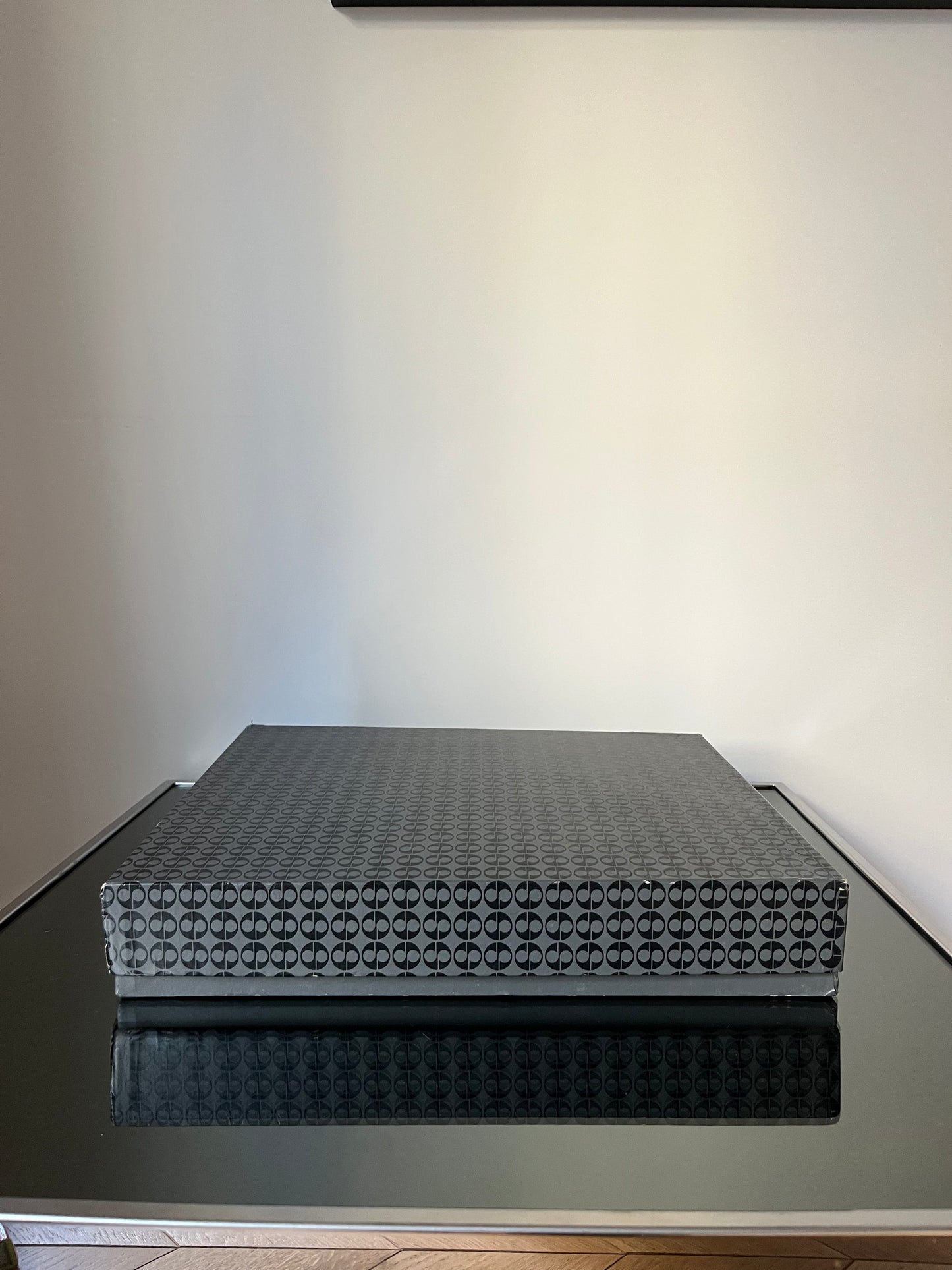 Plat postmoderne ovale, "15 OVALIS", Lino Sabattini, Italie, 70s
