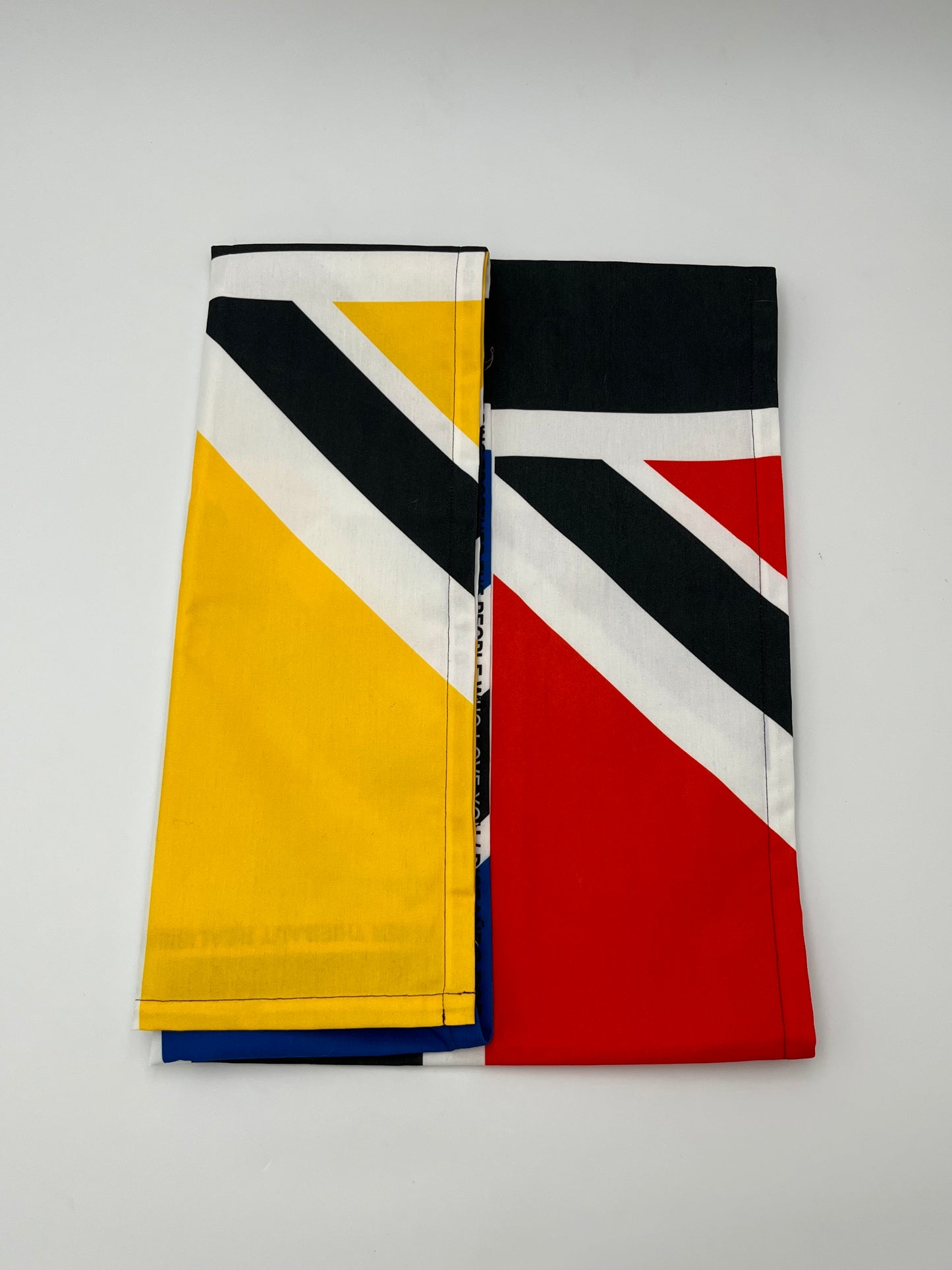 Chemin de table union jack JC de Castelbajac et Garnier-Thiebaut, 2009