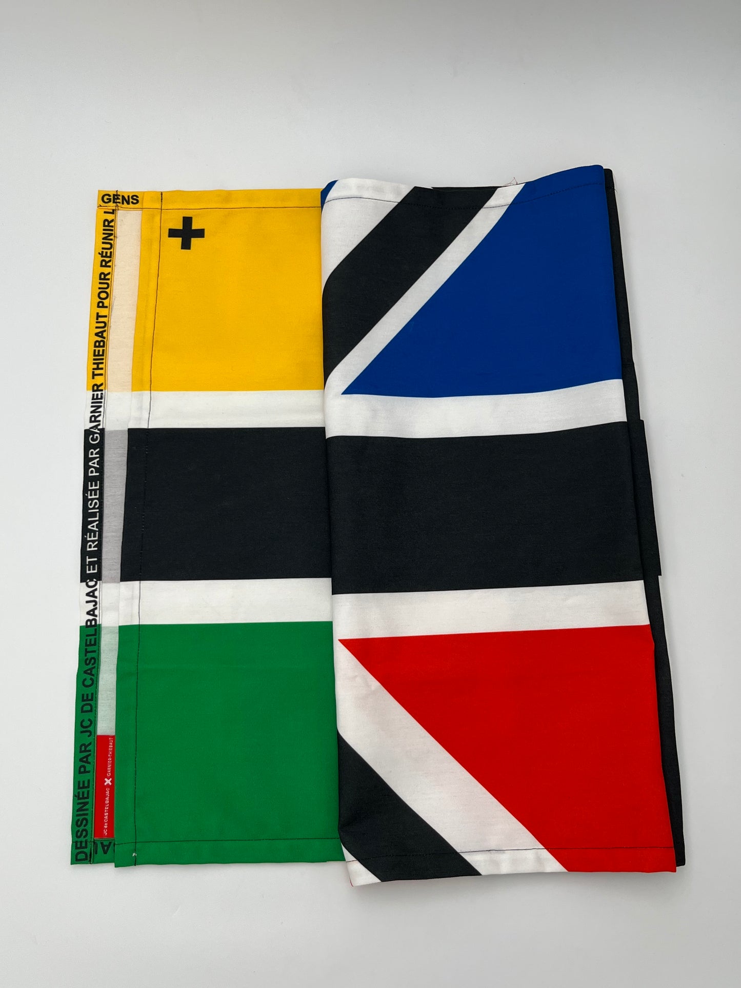 Chemin de table union jack JC de Castelbajac et Garnier-Thiebaut, 2009