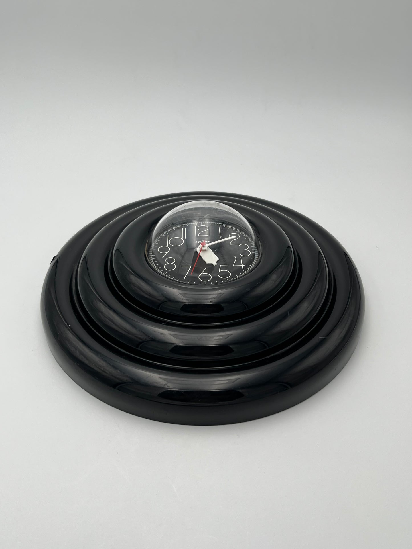 Horloge postmoderne newTime, 80s