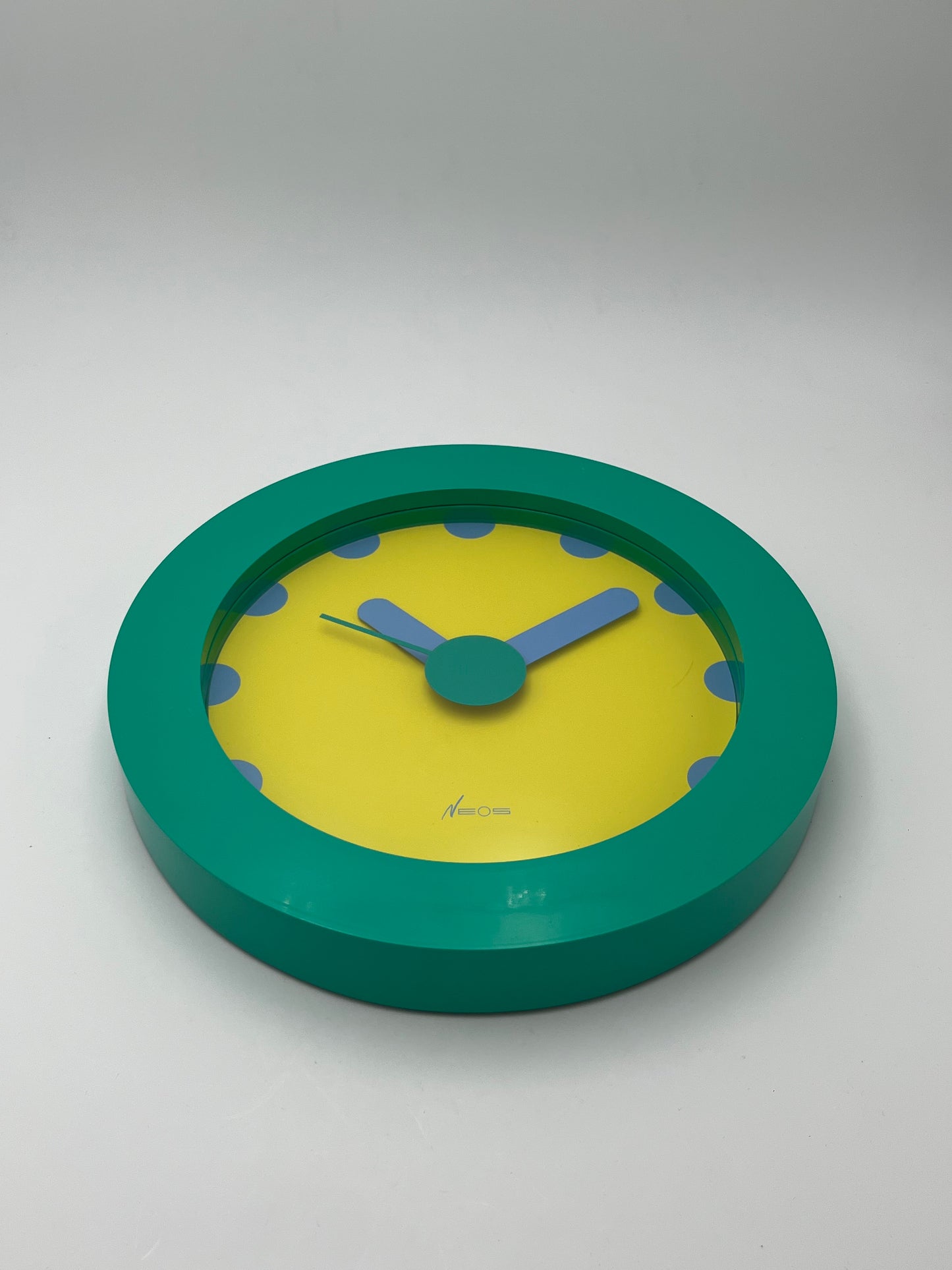 Horloge Neos postmoderne, Sowden-du Pasquier, Italie, 80s