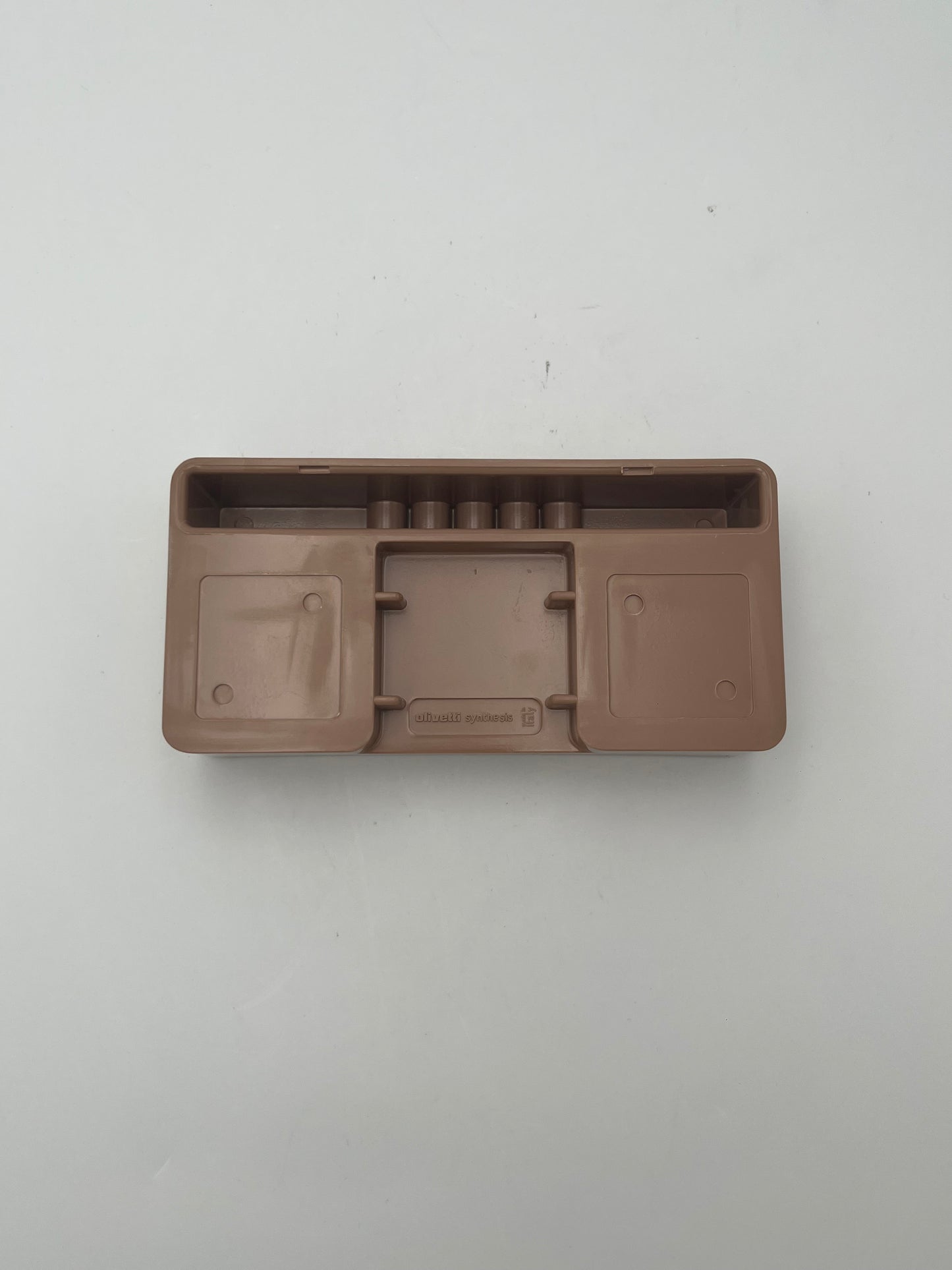 Cendrier taupe Sistema45 Olivetti Synthesis, Ettore Sottsass, 1971