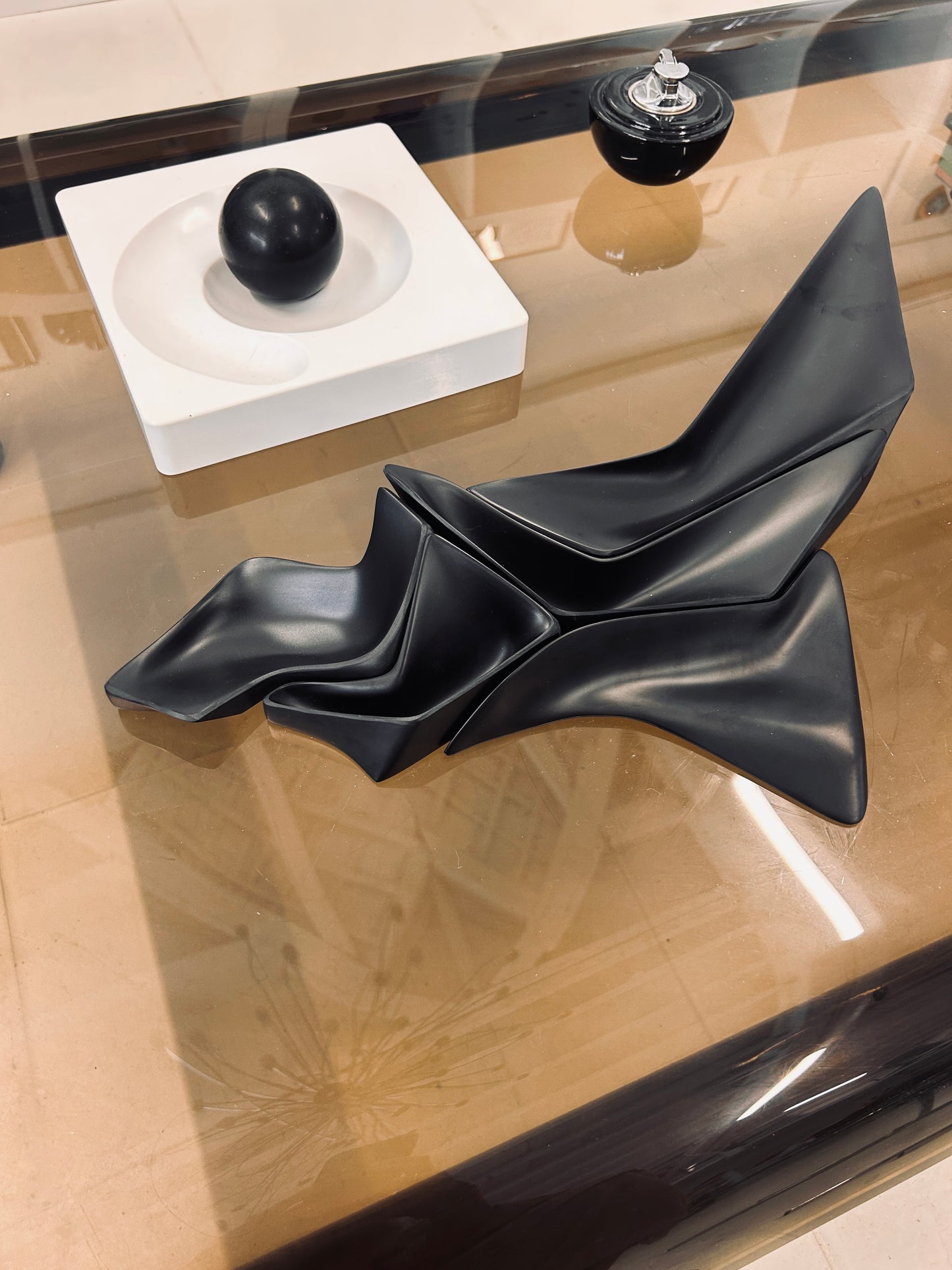 Centre de table aperitif, "Niche" ZH02, designer Zaha Hadid, Alessi, 2009