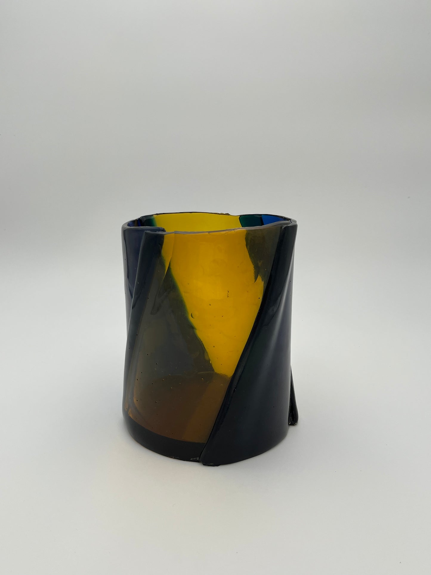 Vase en résine Twirl, Corsi Design, Enzo Mari, Italie