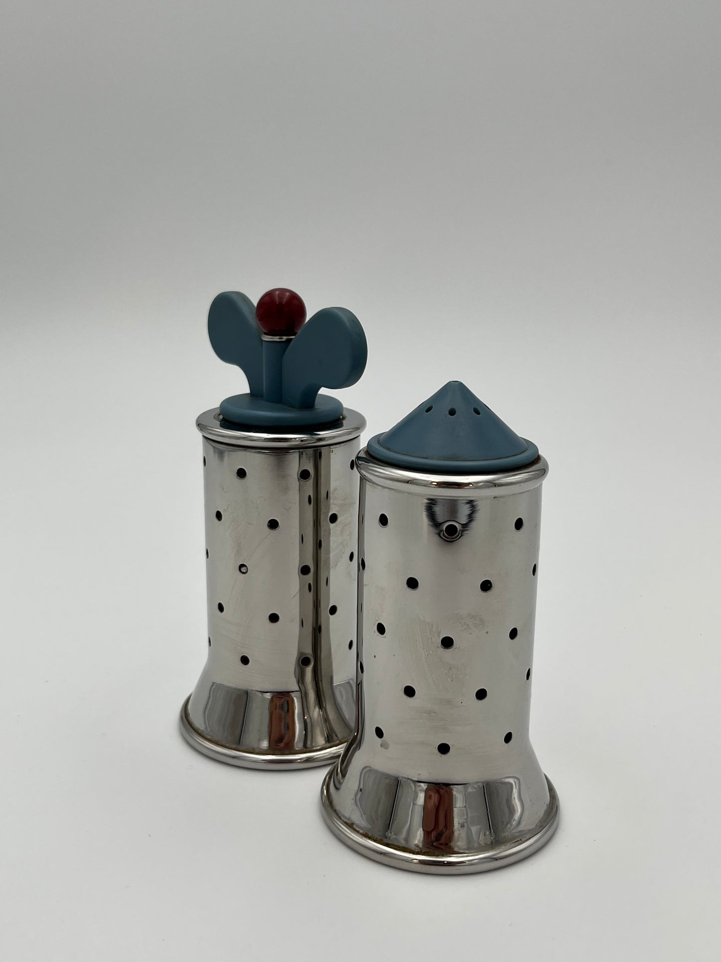 Salière et Poivrière, Alessi, Michael Graves, France, 90s
