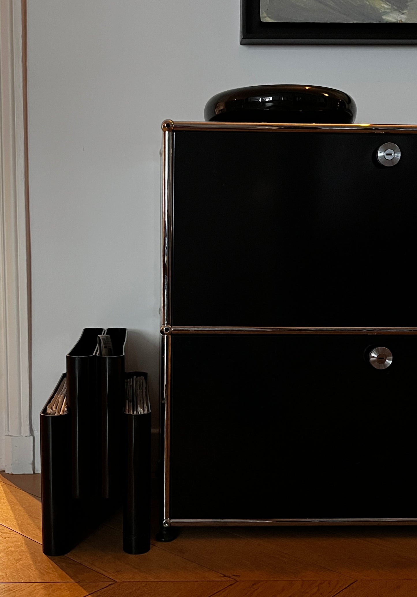 Porte-revues noir 4 compartiments, Kartell, Giotto Stoppino, 70s