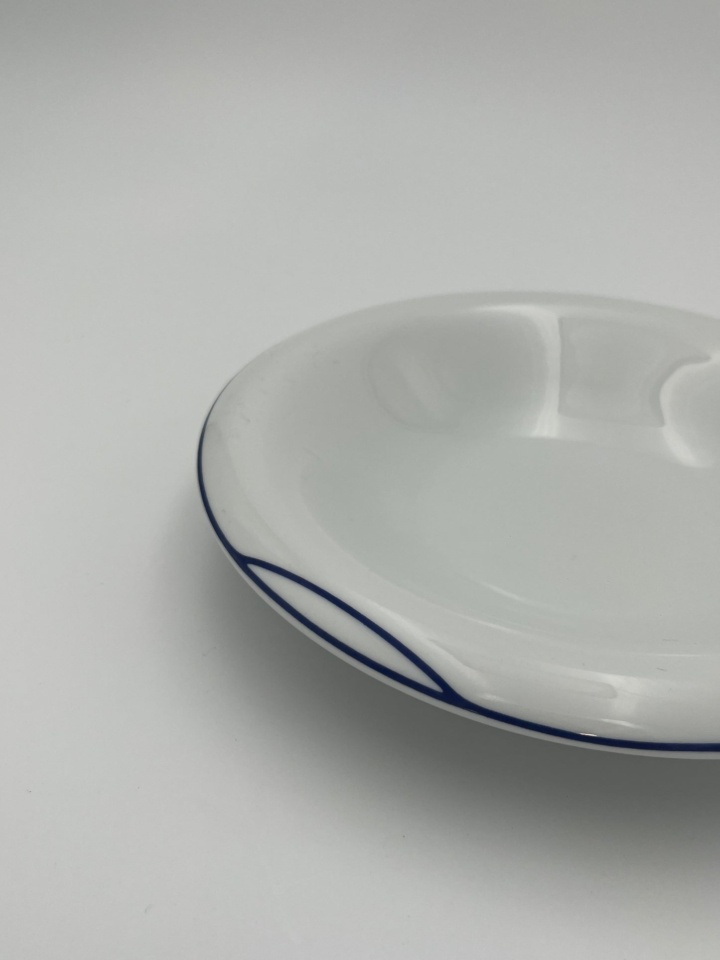 Assiettes Tendentse Alessi, Guido Venturini, Italy, 2002