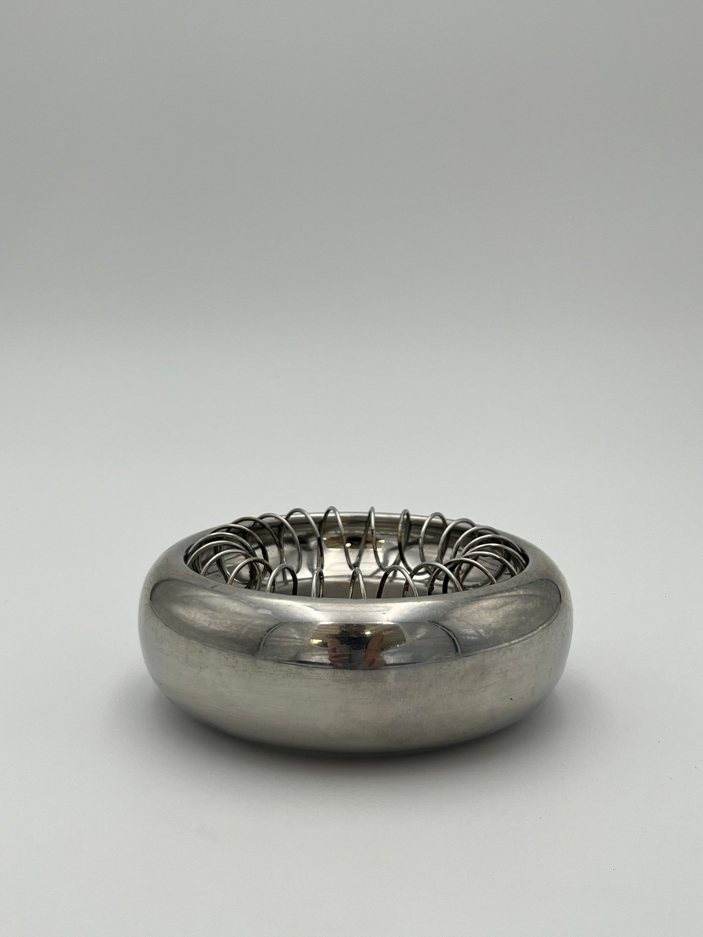 Cendrier 'Spirale', L, par Achille Castiglioni, Alessi, 1986, Italy
