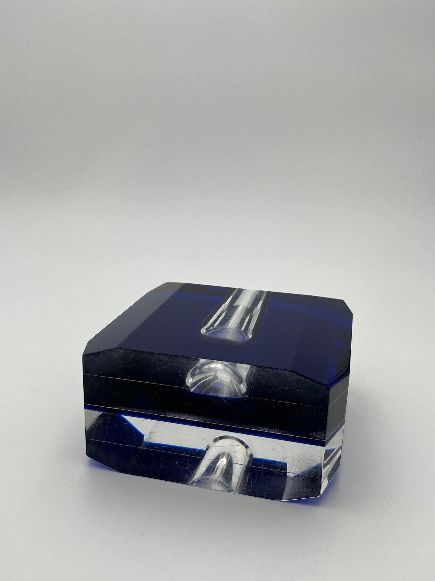 Vase Soliflore plexiglass bleu Luigi Massoni ,Guzzini, Italie, 70s