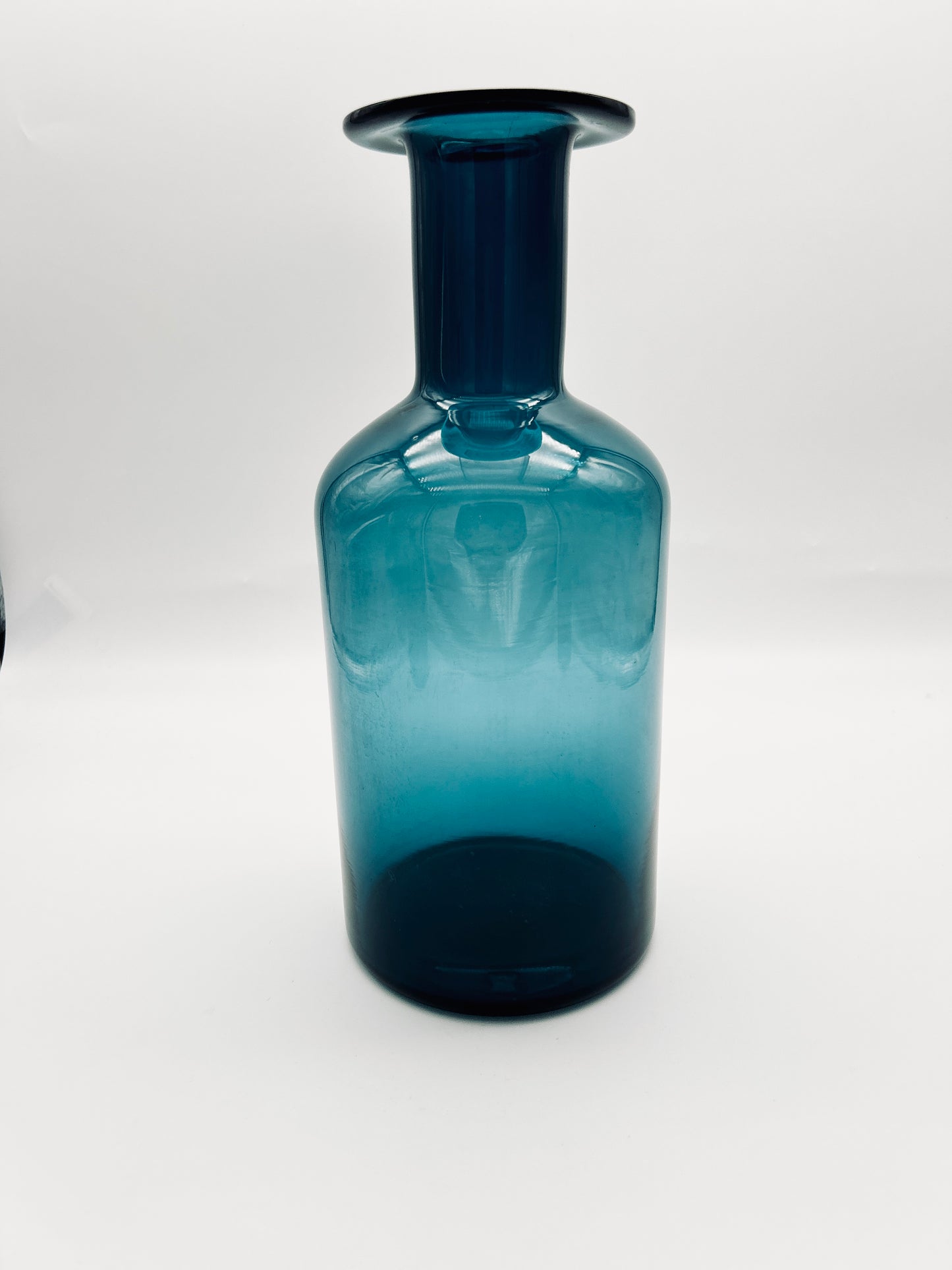 Vase grand modèle en verre bleu, Otto Brauer, Holmegaard, 60s
