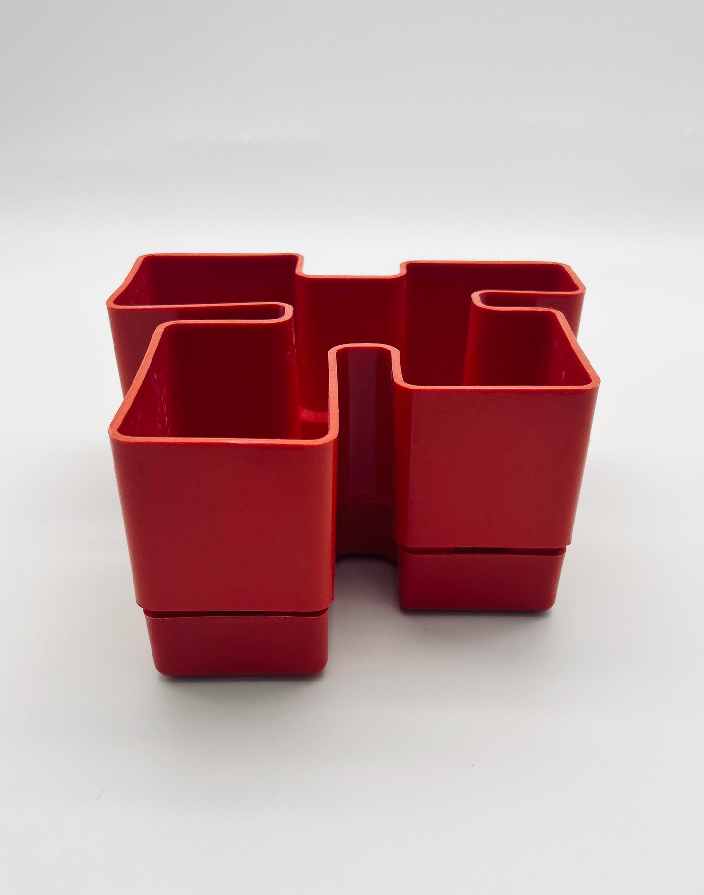 Jardinière rouge, Michael McCann, Vastill, 70s