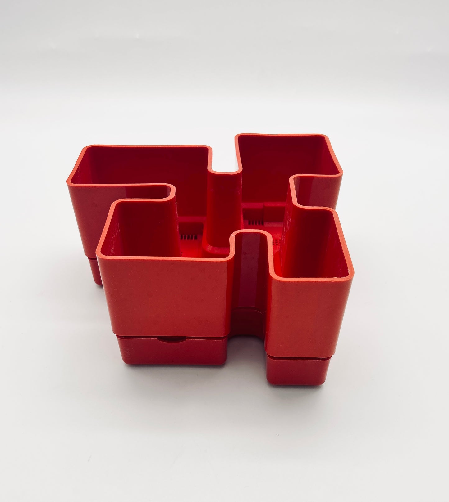 Jardinière rouge, Michael McCann, Vastill, 70s