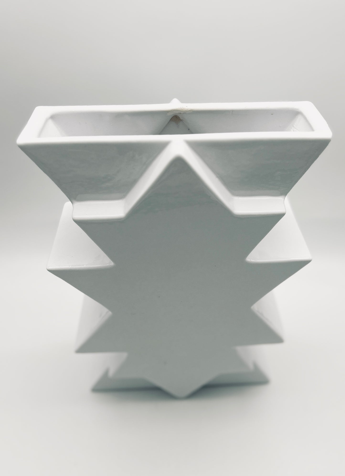 Vase blanc Ilios, Florio Paccagnella, 90s
