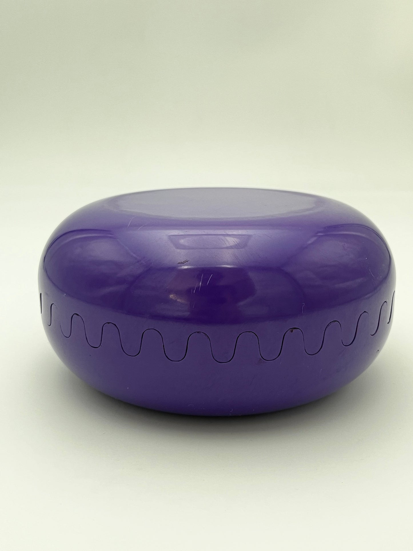 Cendrier 'Clam' mélamine violet Pentagram, Italy 70s