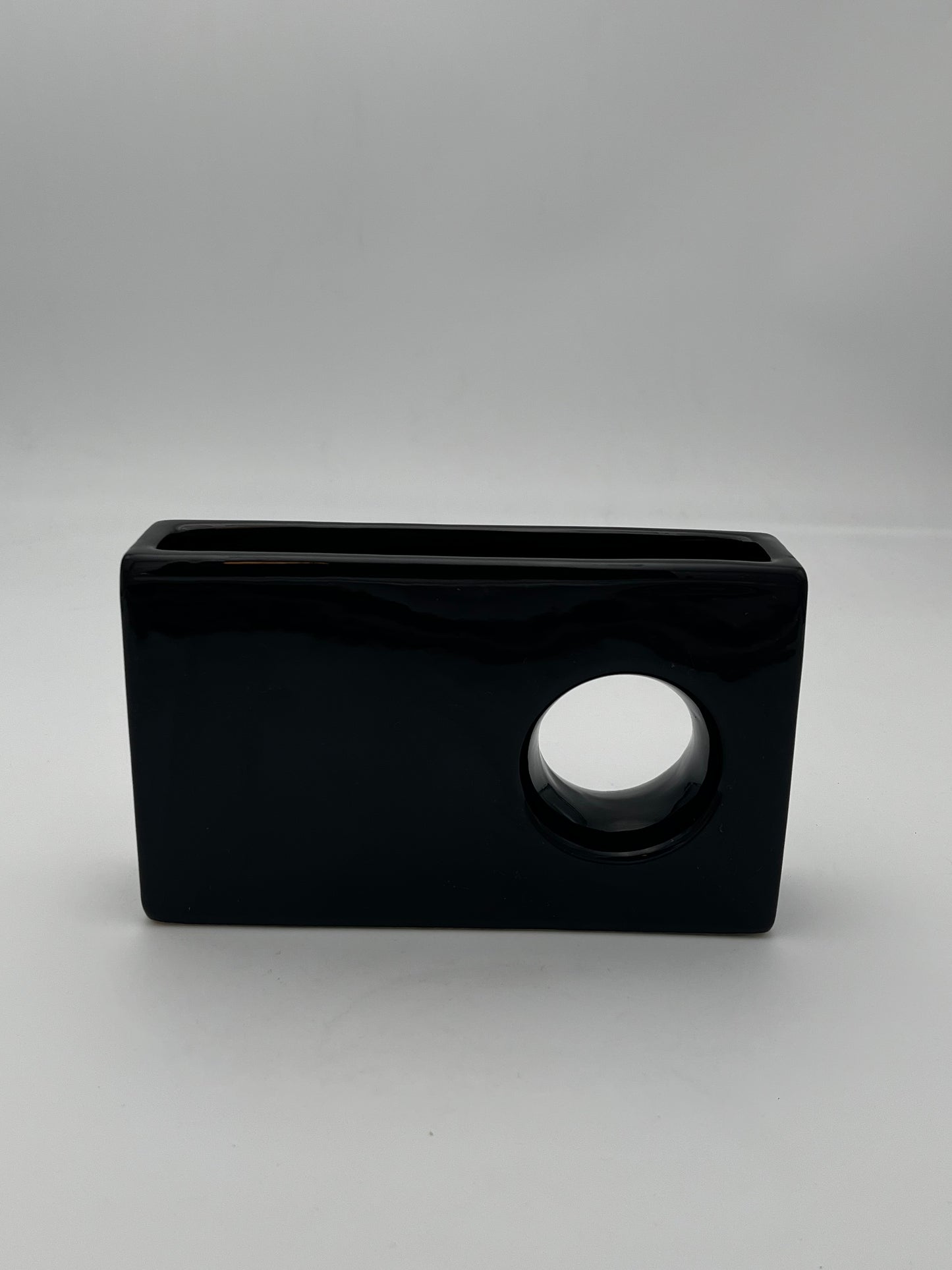 Vase céramique noir moderniste, design italien, années 70