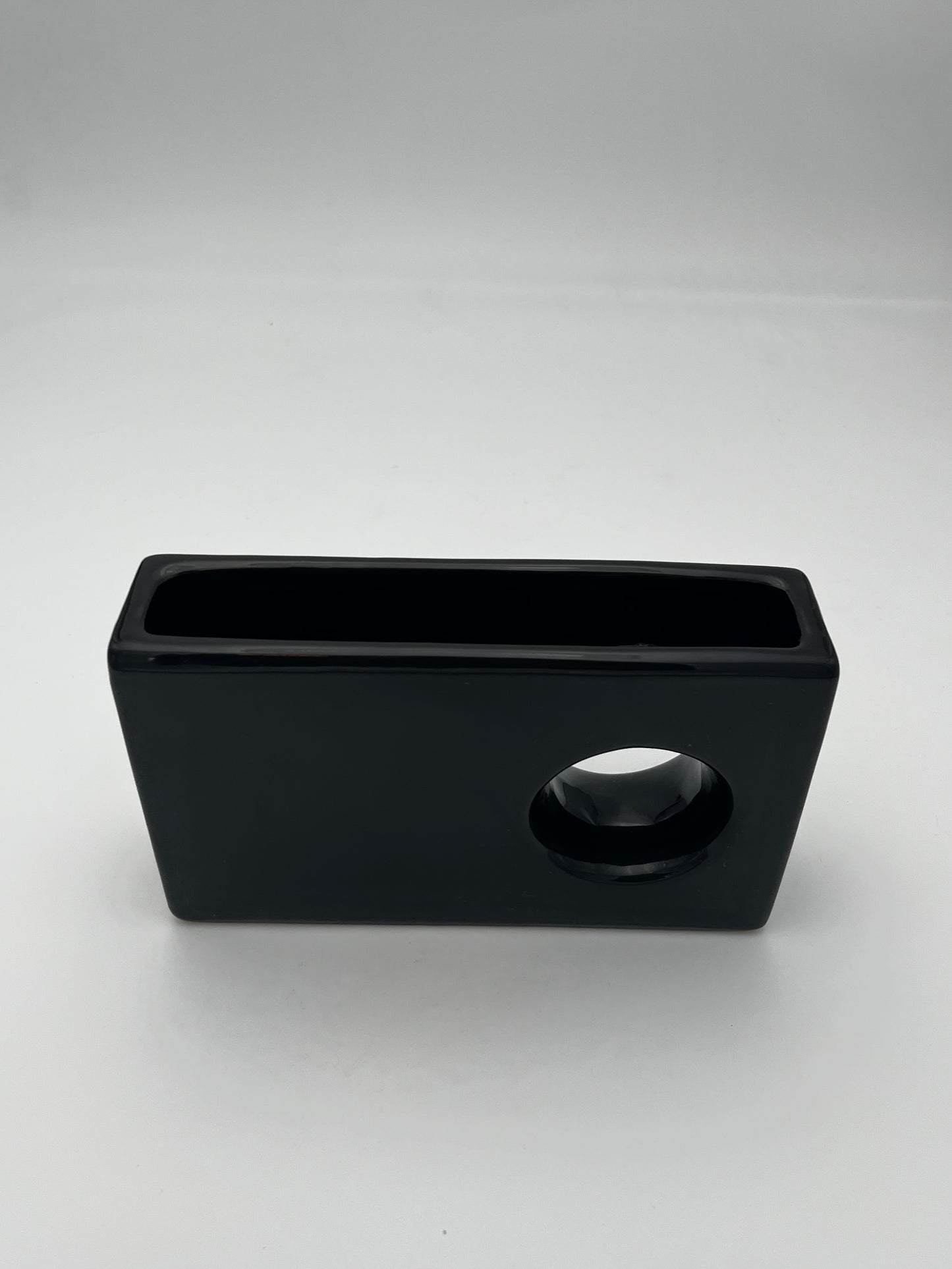 Vase céramique noir moderniste, design italien, années 70