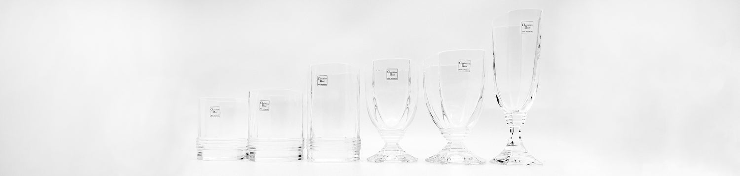 Explorez notre collection de verres d'exception, en verre ou en cristal, alliant qualité et design raffiné