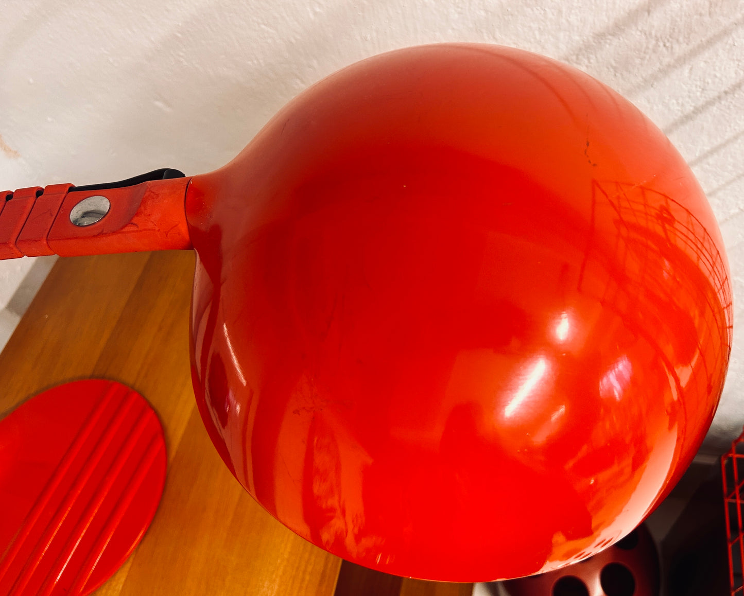 Lampe à poser rouge, Flex Calotta, Elio Martinelli, Martinelli Luce, 70s