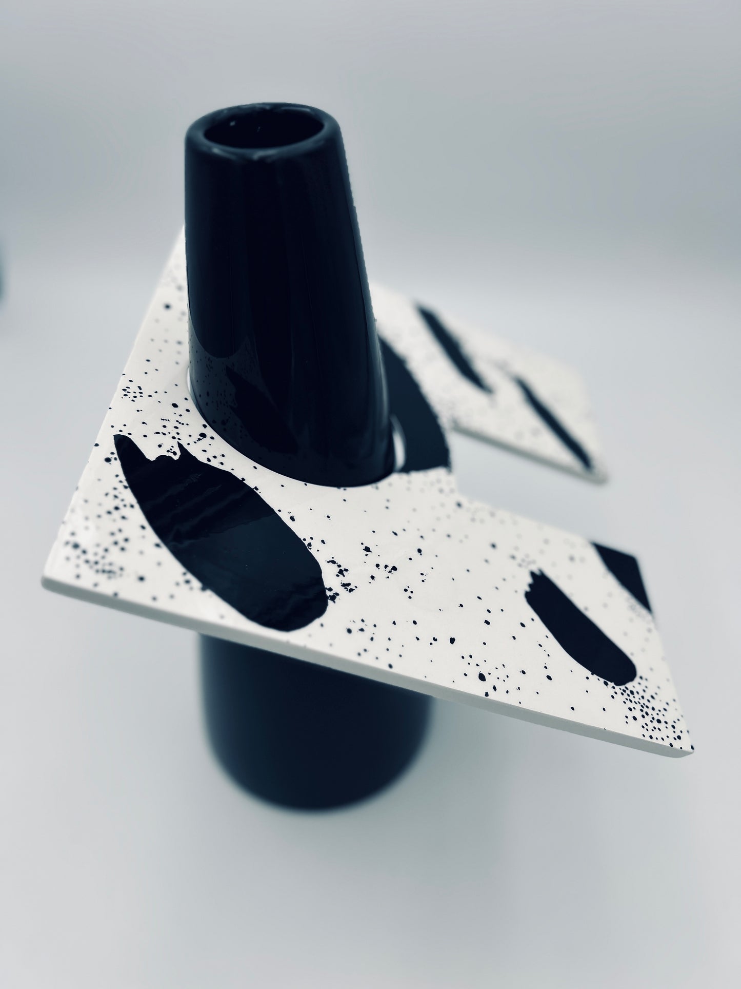 Vase noir colletto blanche, Alessandro Mendini, Superego, 2006